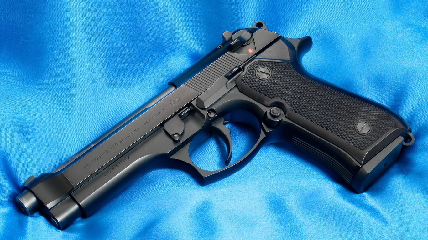 Wallpaper Pistol Beretta 92f 9mm Trunk Leaf Guns Photo