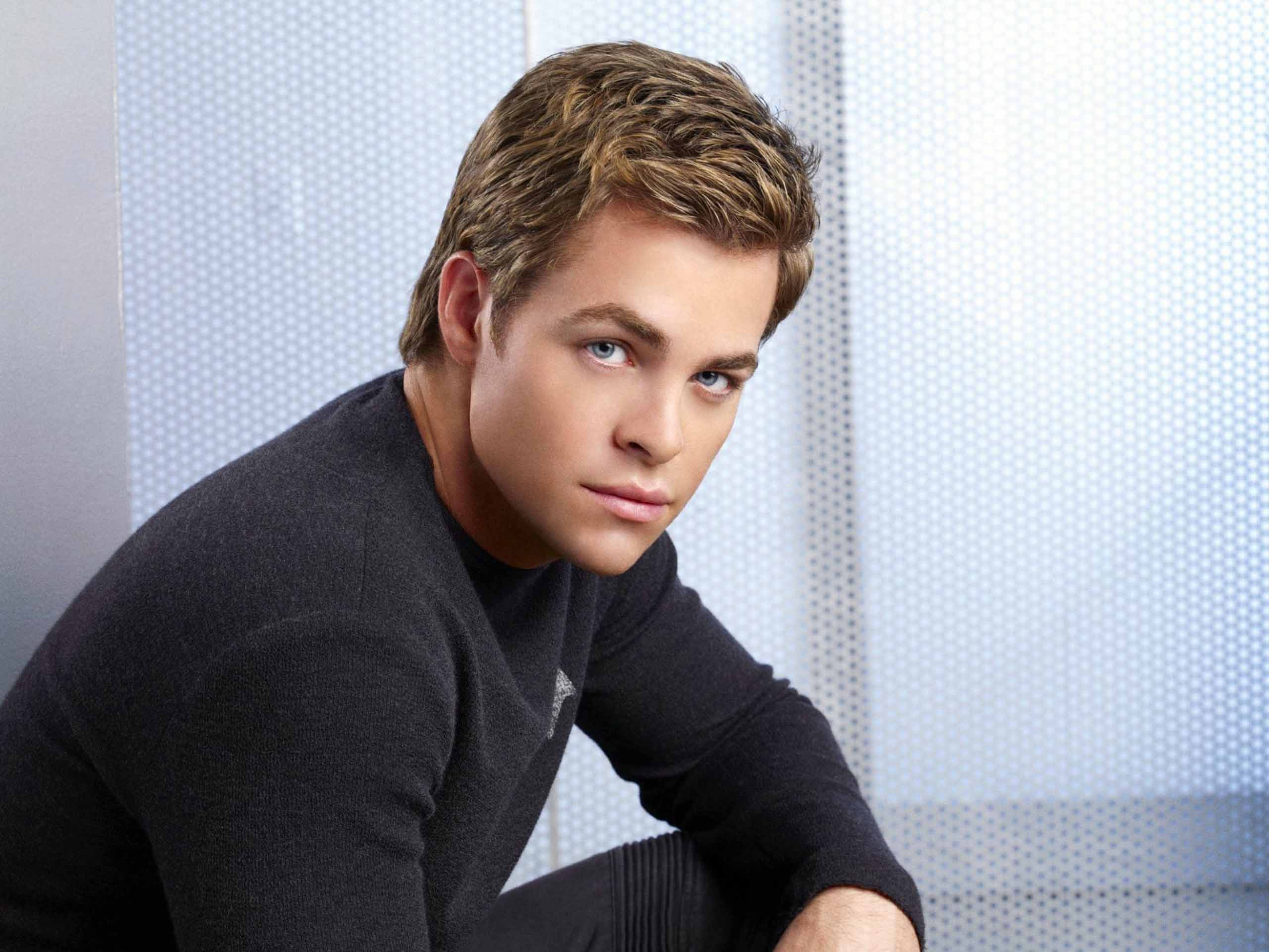 Chris Pine Free Wallpapers   Wallpaper High Definition High Quality