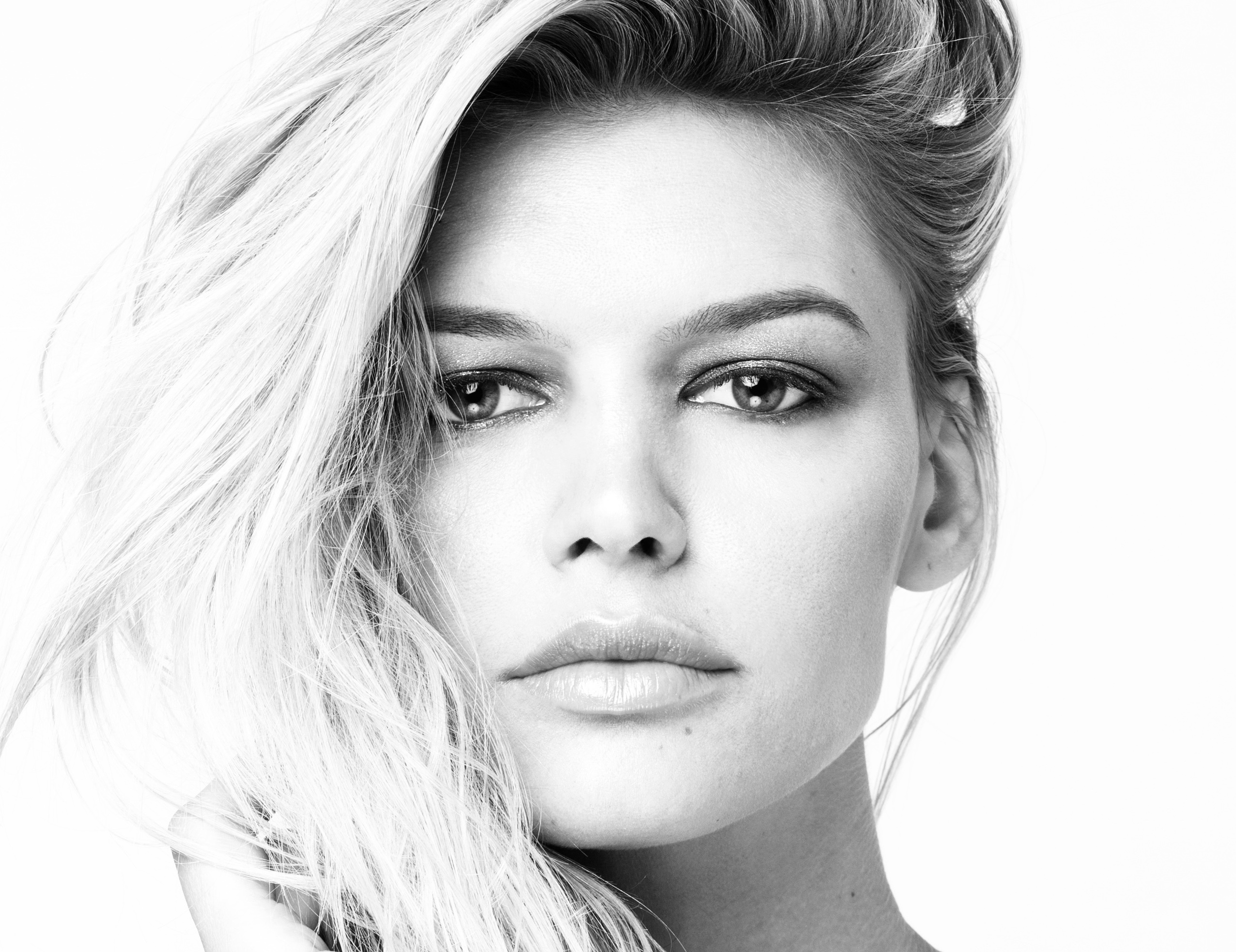 Kelly Rohrbach Wallpapers Images Photos Pictures Backgrounds
