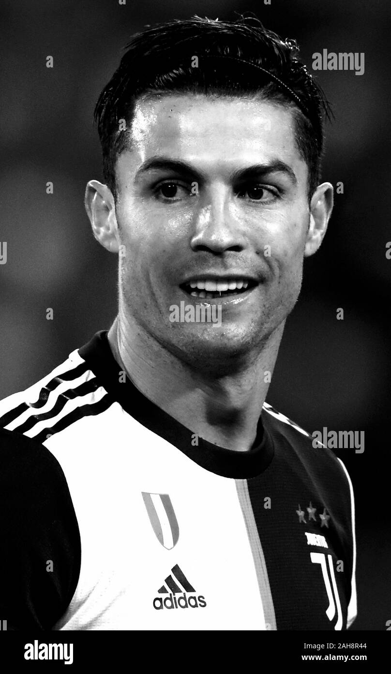 Ronaldo Wallpapers Download | MobCup
