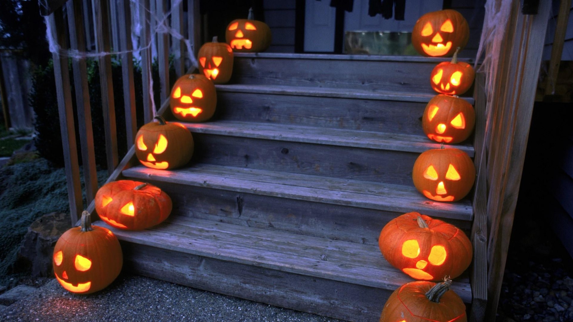 X Halloween Wallpaper