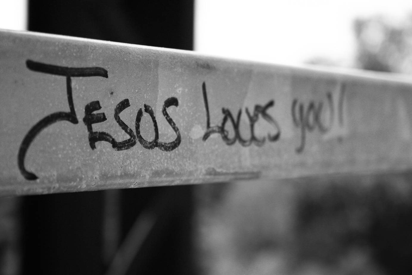 Jesus Loves You Wallpaper
