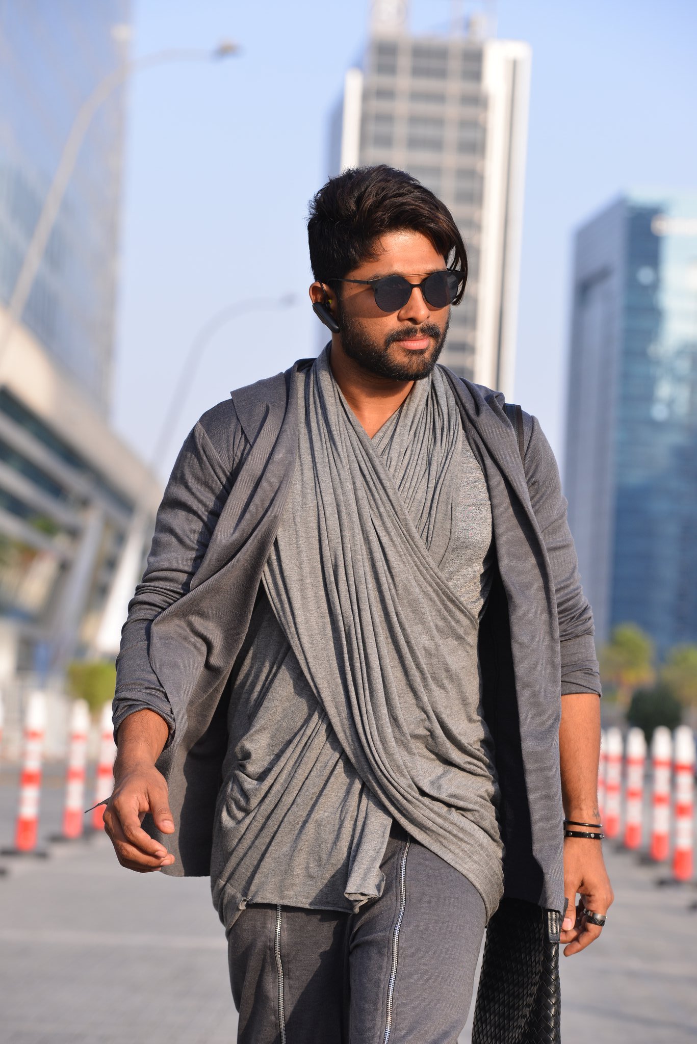 Free Download Allu Arjuns Unseen Stills From Dj Latest Movie Updates 