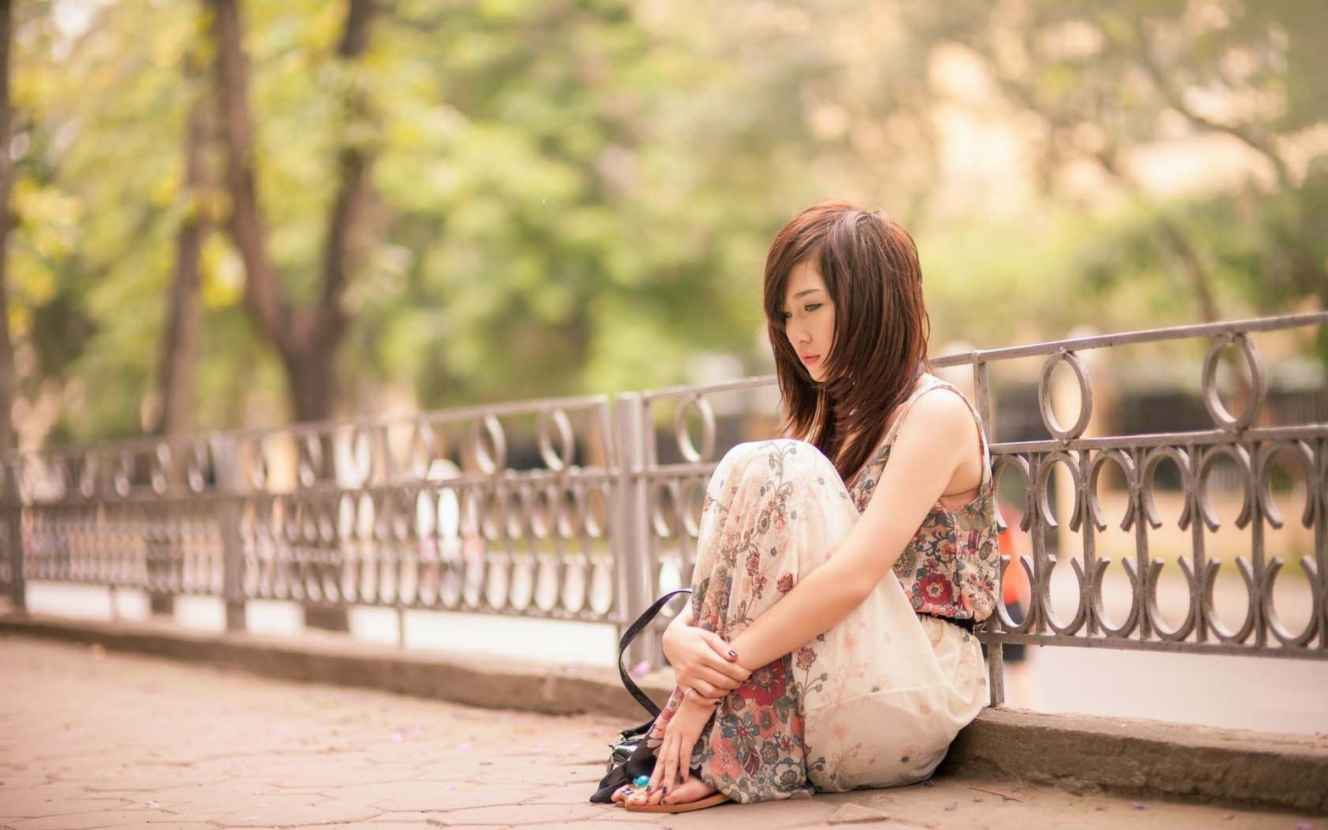 Sad Girl Wallpaper