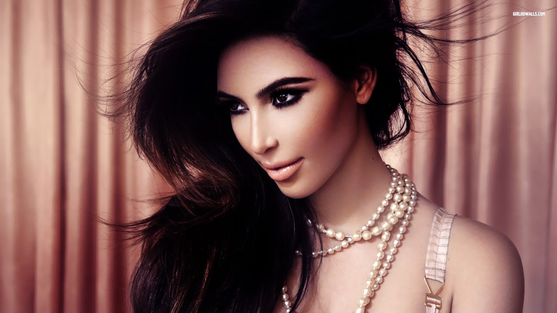 Kim Kardashian Background 4k