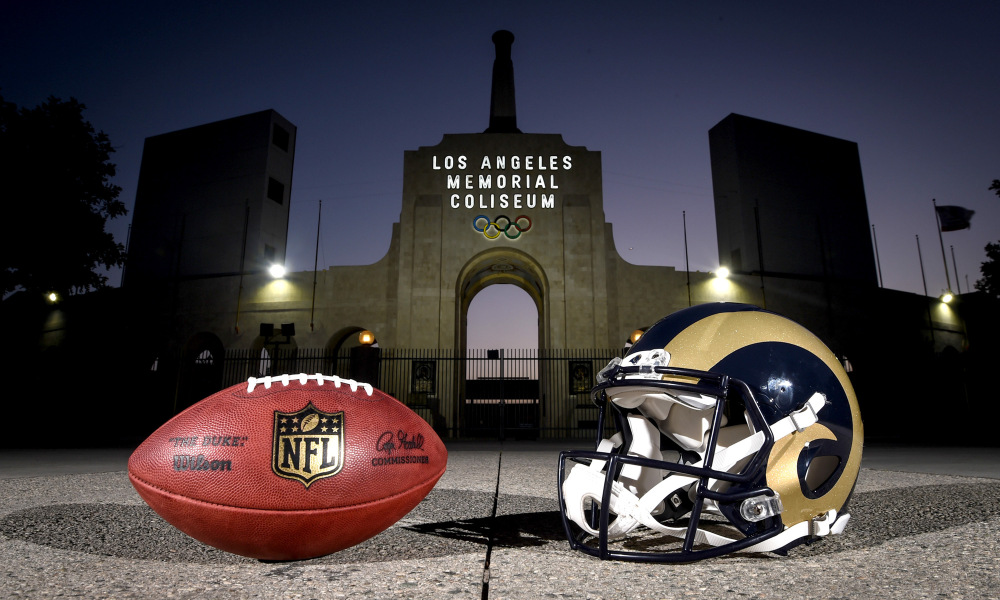 St Louis Cardinals Fans Were Treated To An La Rams Ad