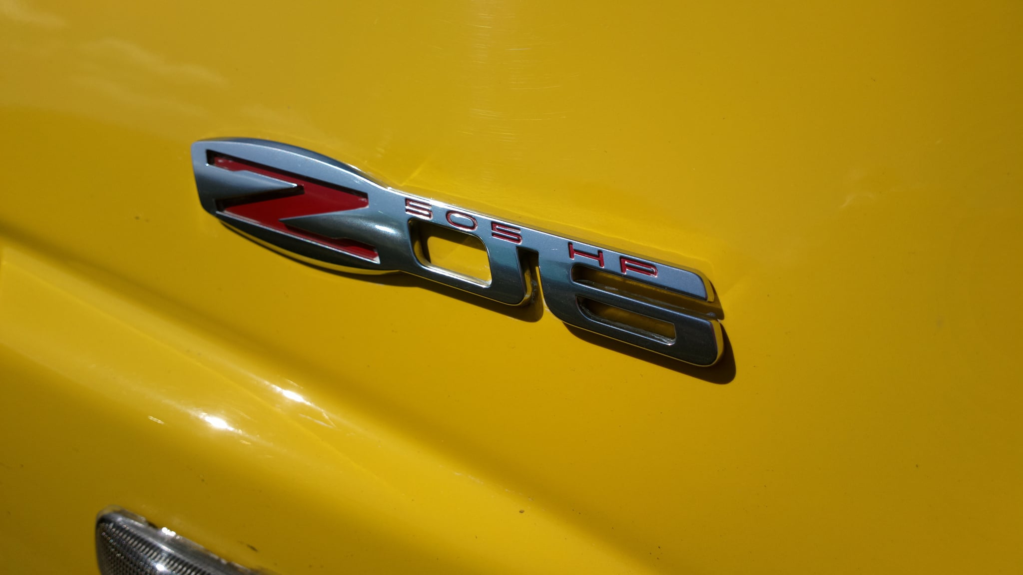 Chevrolet Corvette C6 Z06 Logo HD 1080p Wallpaper