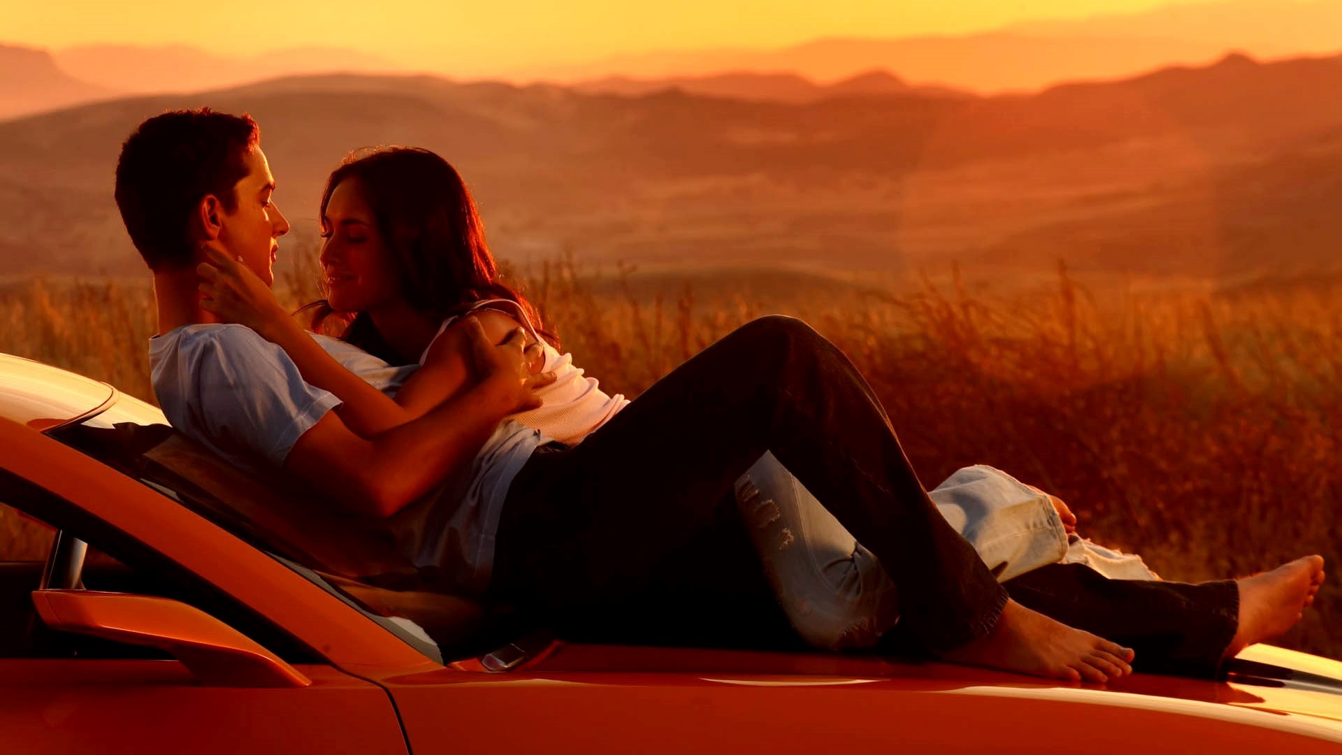 Romantic Couple Doing Romance In Car HD Wallpaper