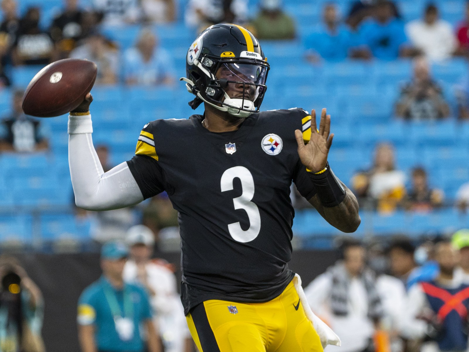 Steelers Quarterback Dwayne Haskins Fatally Hit By Truck Police