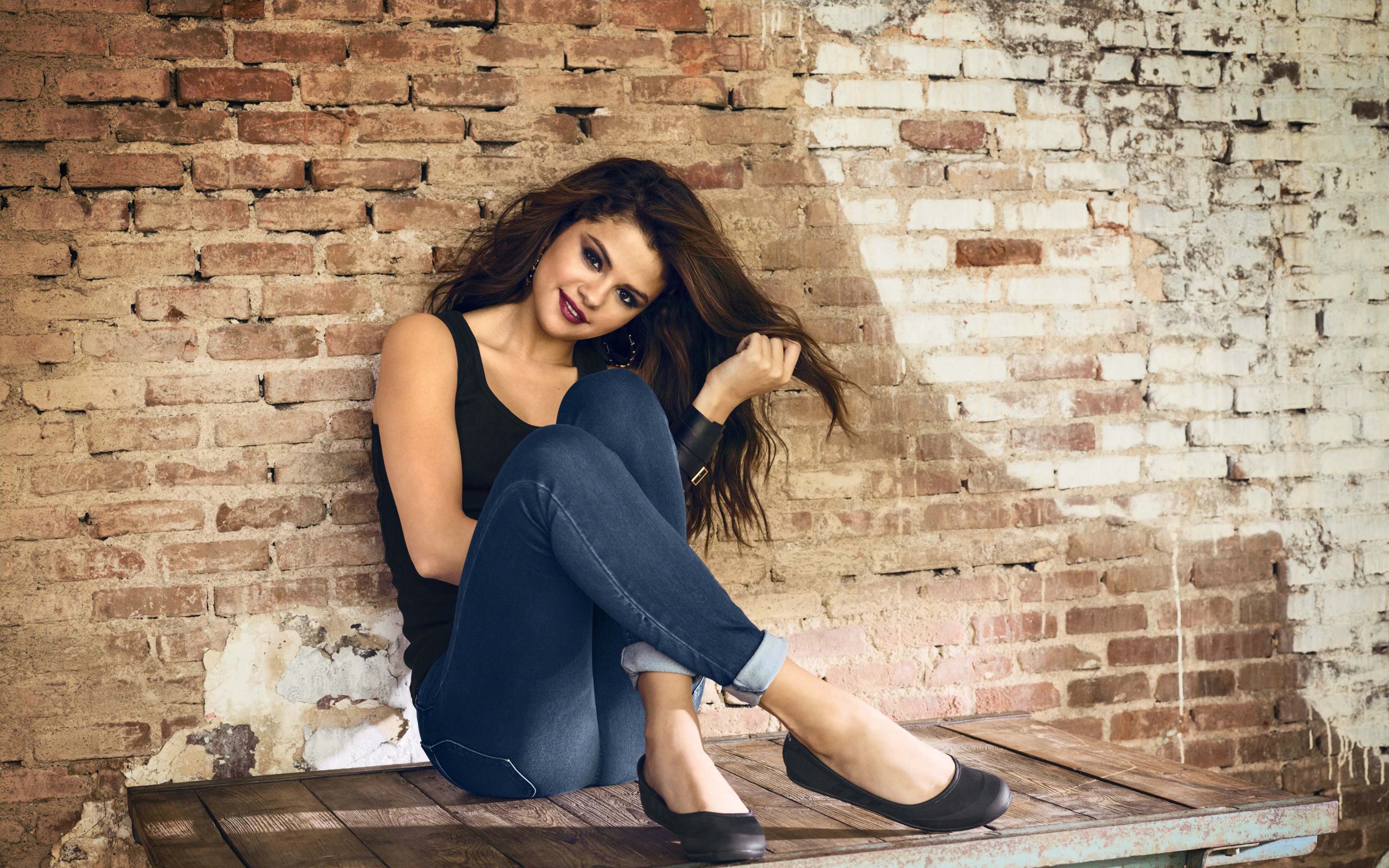 Selena gomez brunette celebrity Ultra HD 4k Wallpaper   HD
