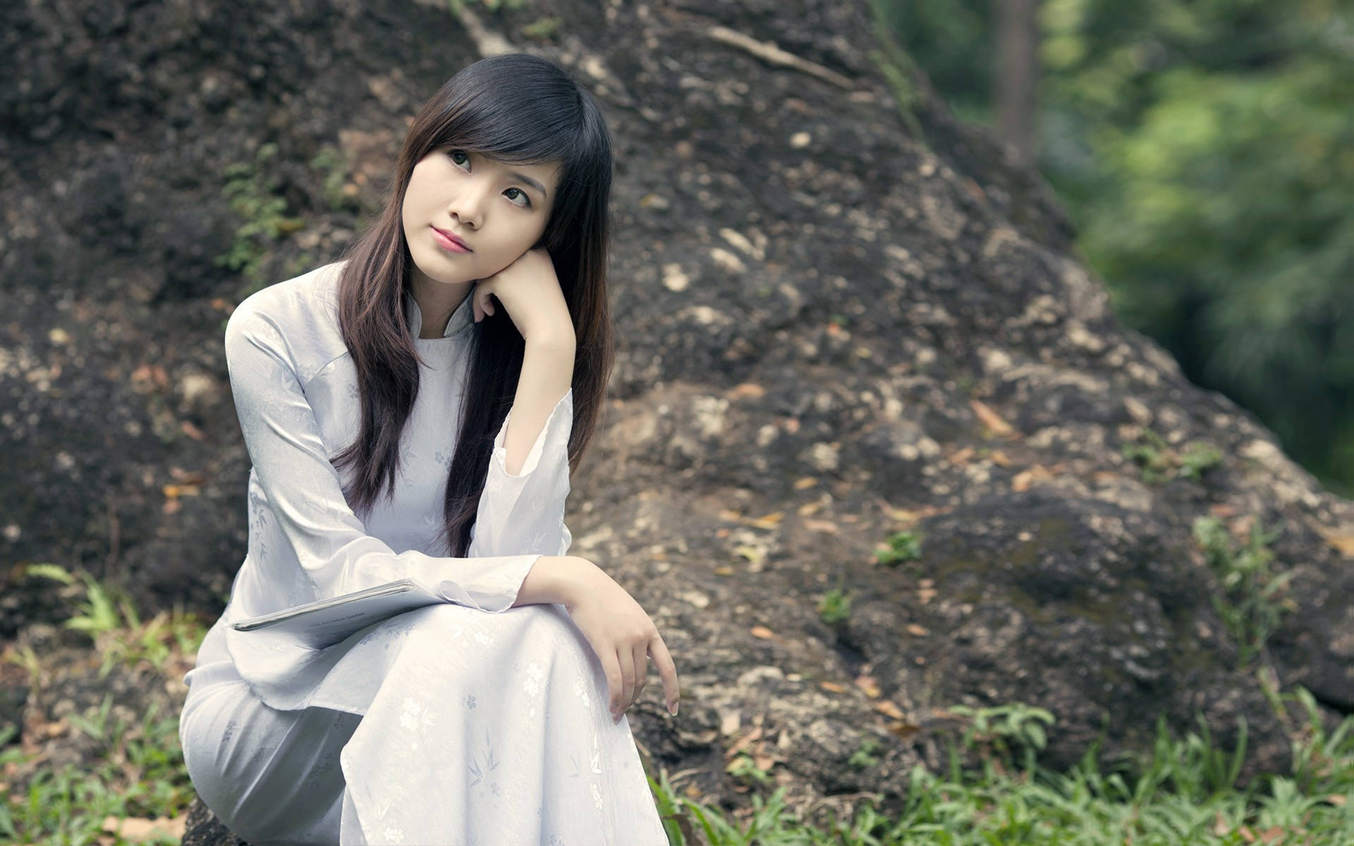 Asian Women Wallpaper