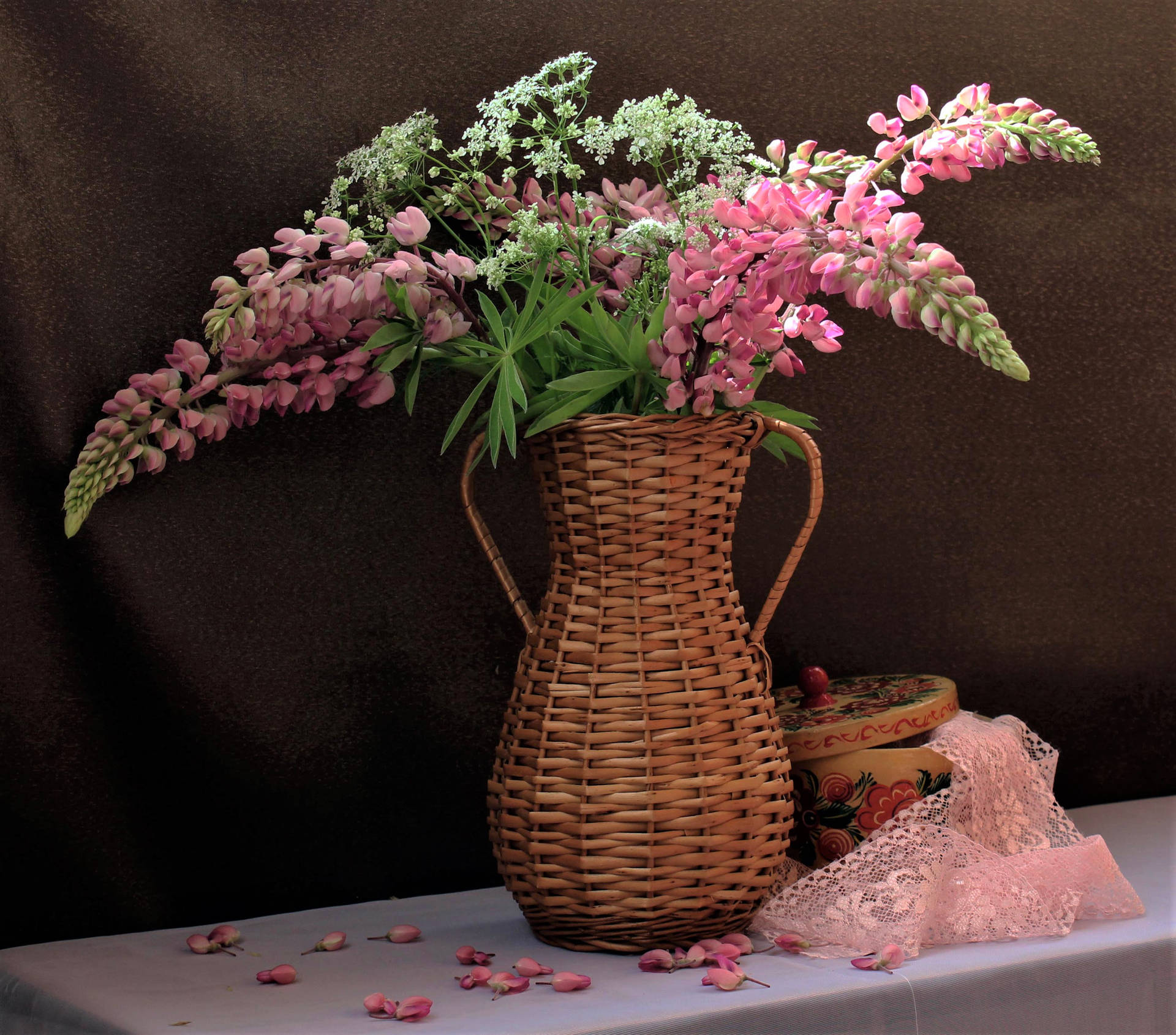 Flower Vase Wallpaper