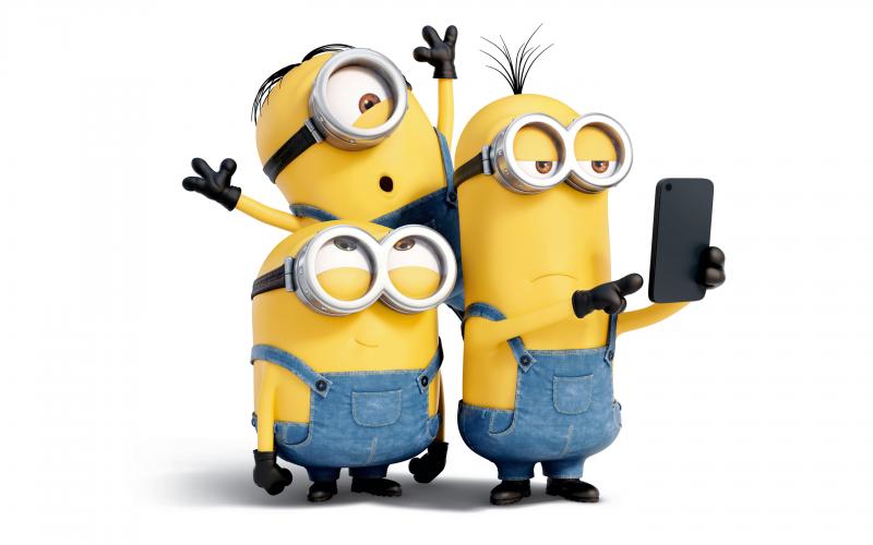 Wallpaper Minions With A Smartphone My HD