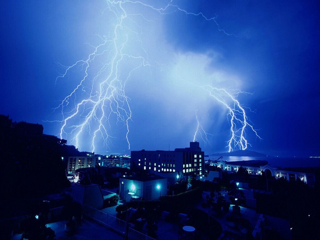 Lightning Wallpaper Image And Nature Pictures