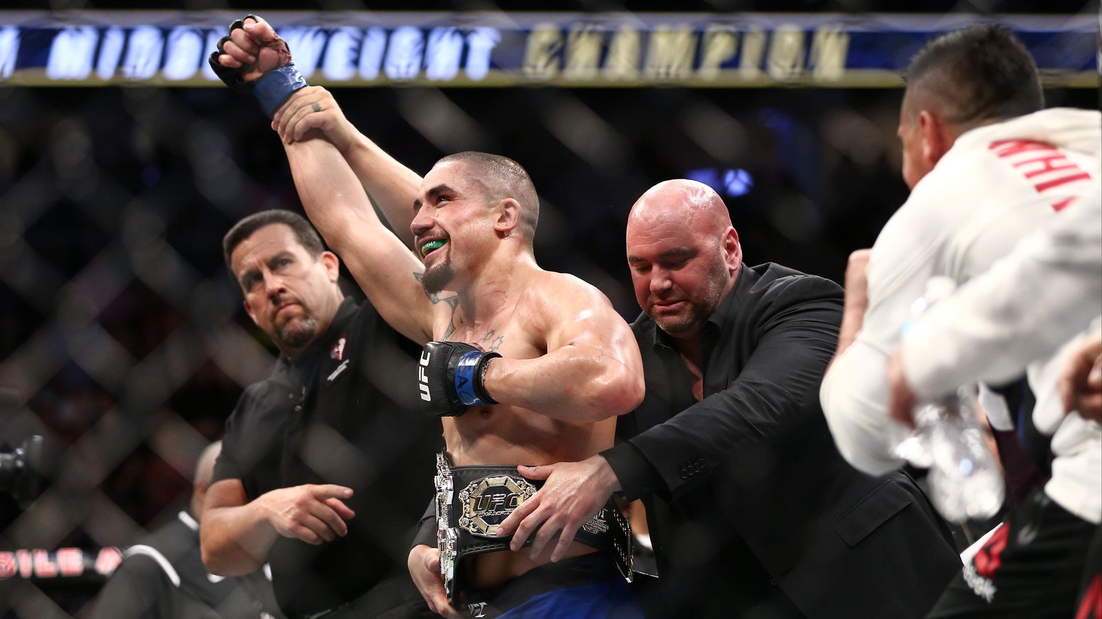 Ufc Champ Robert Whittaker Uses Excel Gaming To Get Into Shape C
