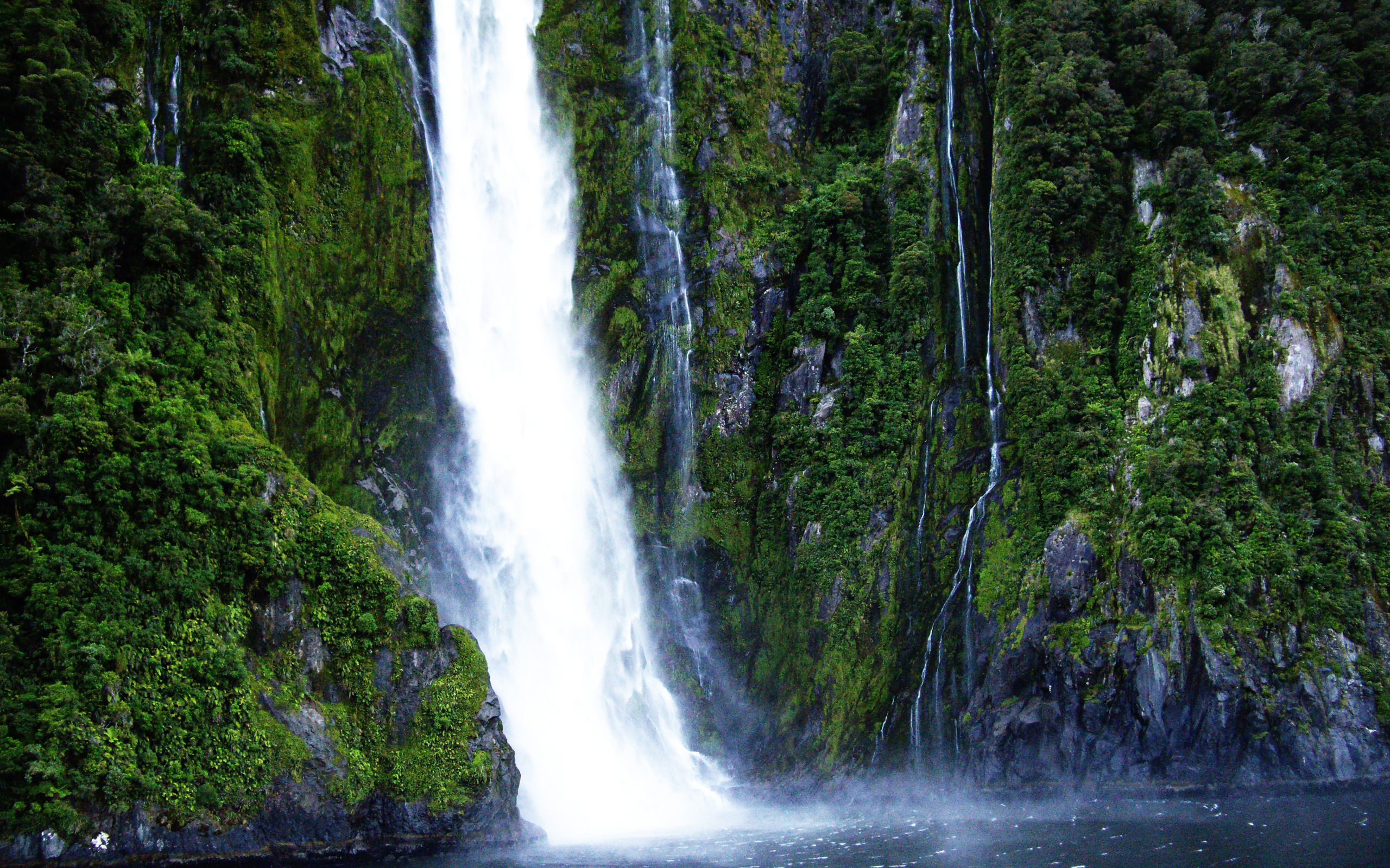 Waterfalls Wallpaper Millford Sound Falls Is A Great
