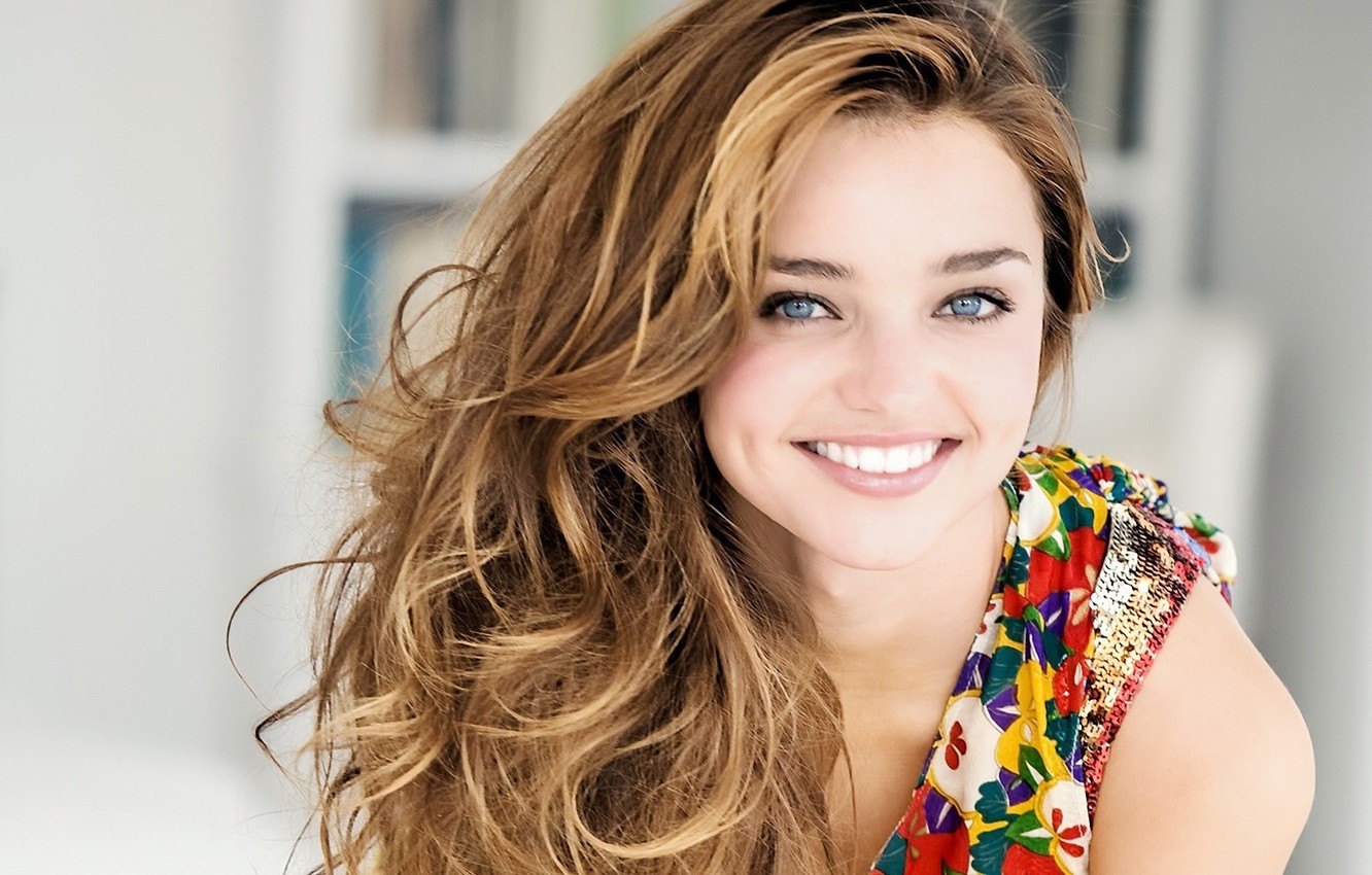  Download Wallpaper Girl Sexy Smile Model Brute Beauty Celebrity By 