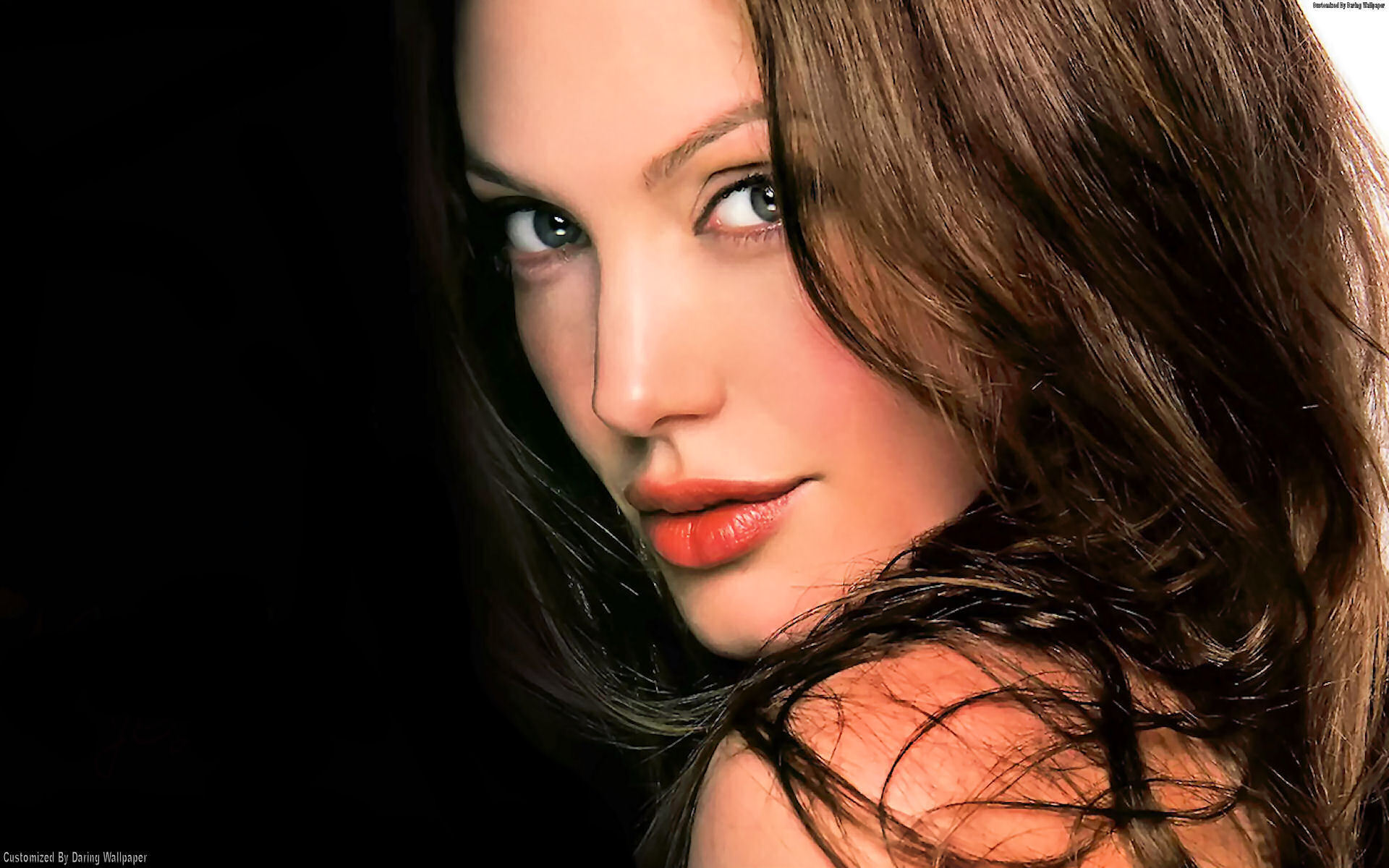 Angelina Jolie Wallpaper