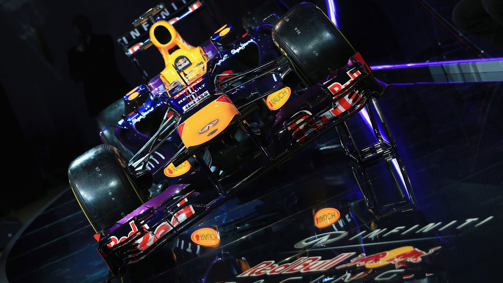 Red Bull Rb9 Launch Front Side