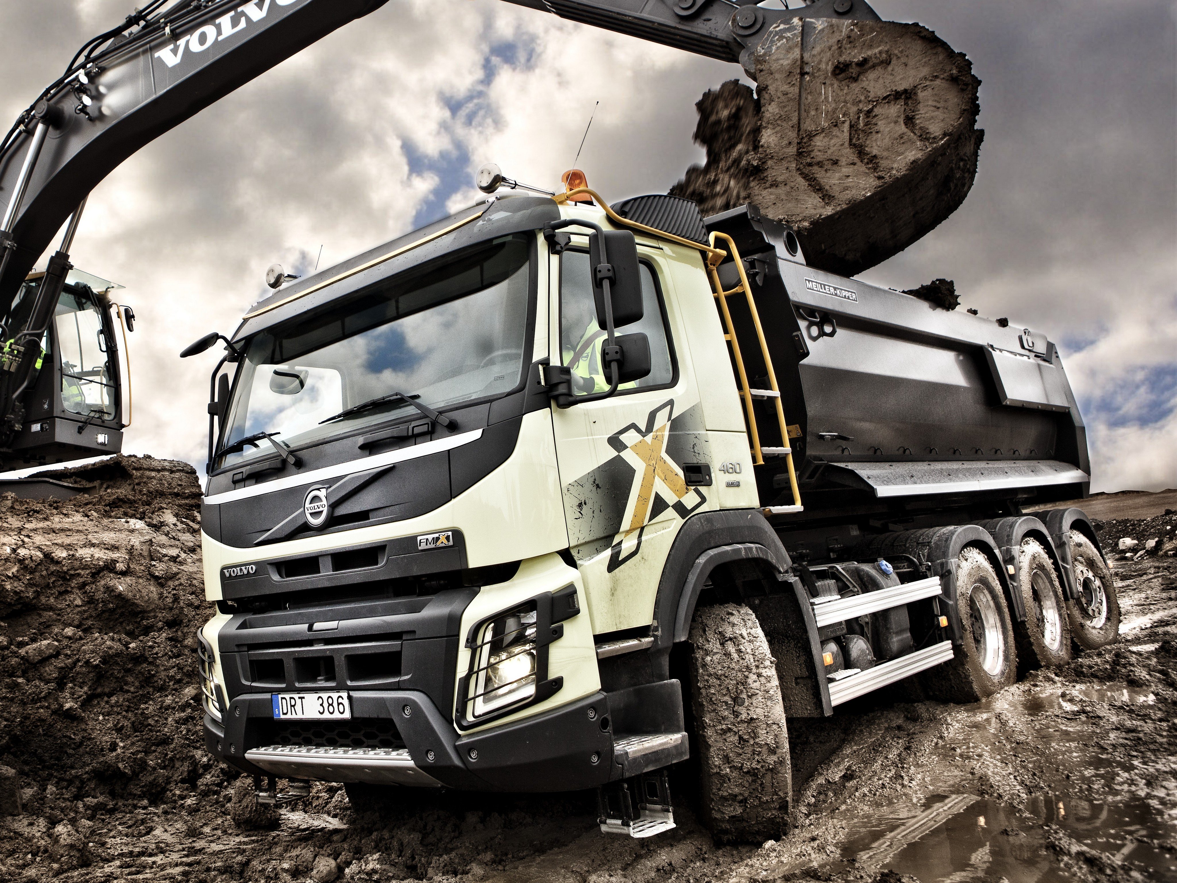 Volvo Fmx Tridem Tipper Semi Tractor Dump Construction