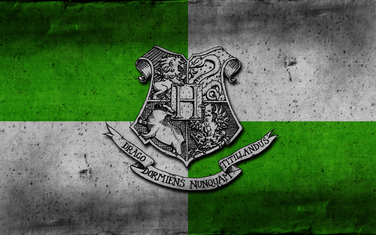 Hogwartsicons Gryffindor Hufflepuff And Slytherin Wallpaper