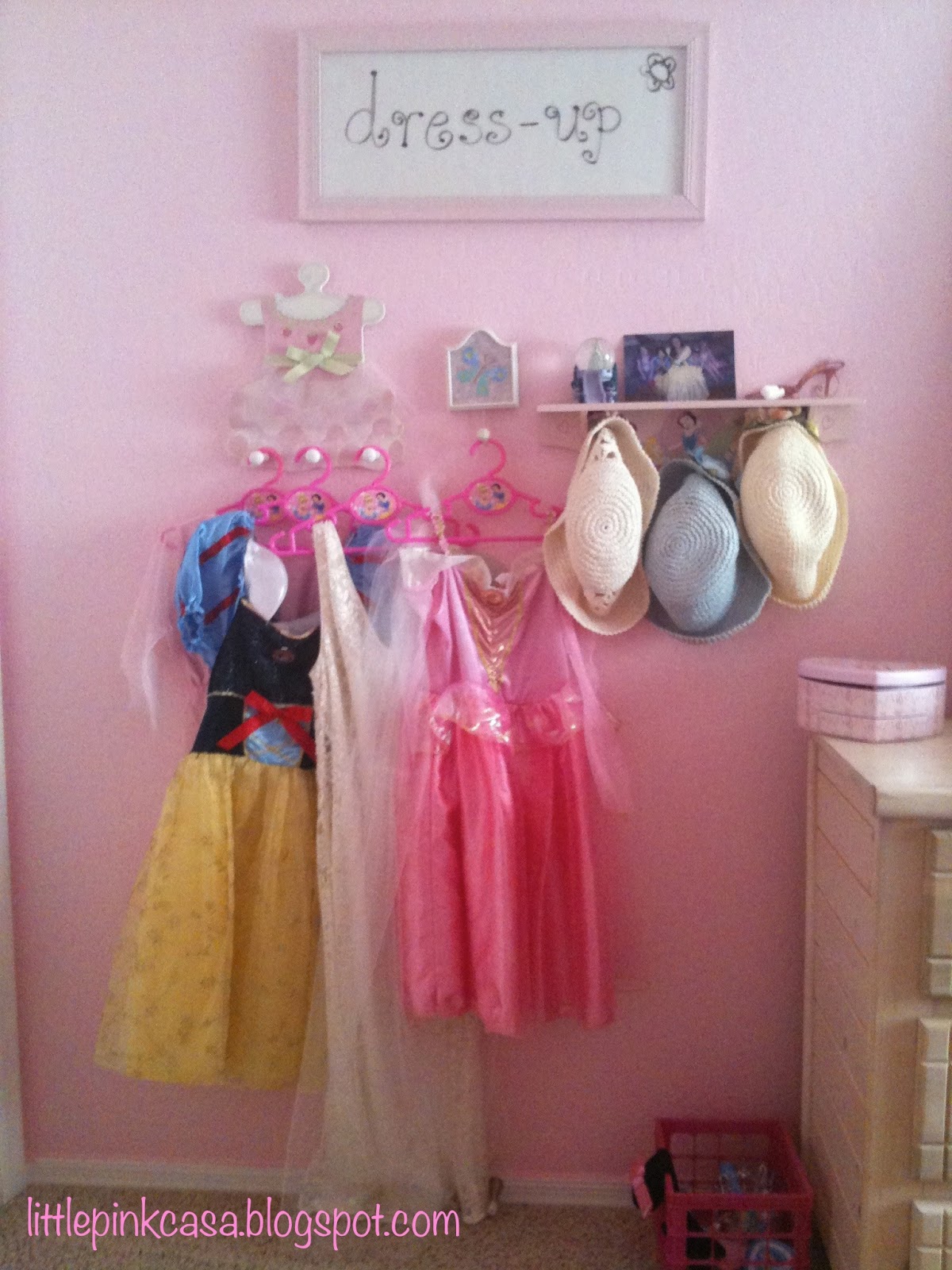  Pink Casa How to Make a Dress up Area for a Little Girls Bedroom