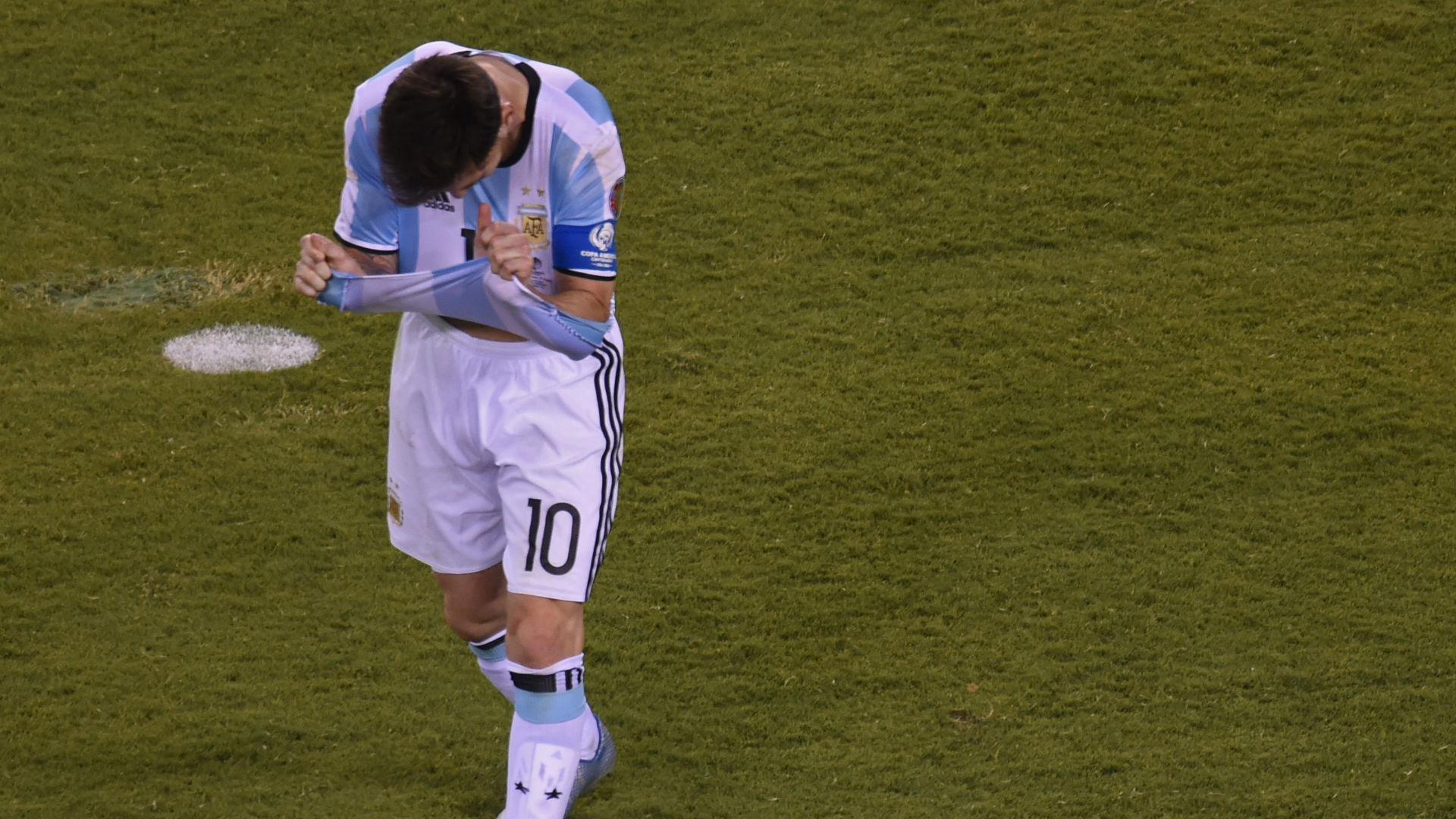 Messi S Mess Of A Penalty Kick Dooms Argentina Against Chile In