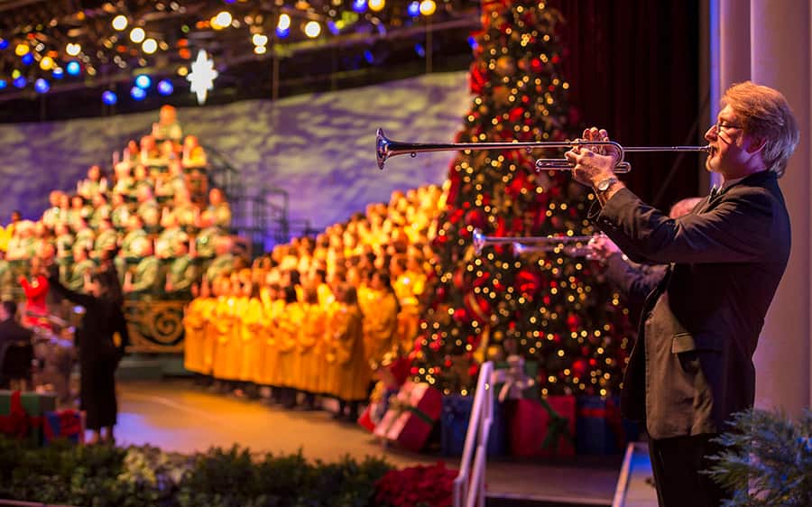 Candlelight Processional Returns To Epcot Tonight At Walt Disney