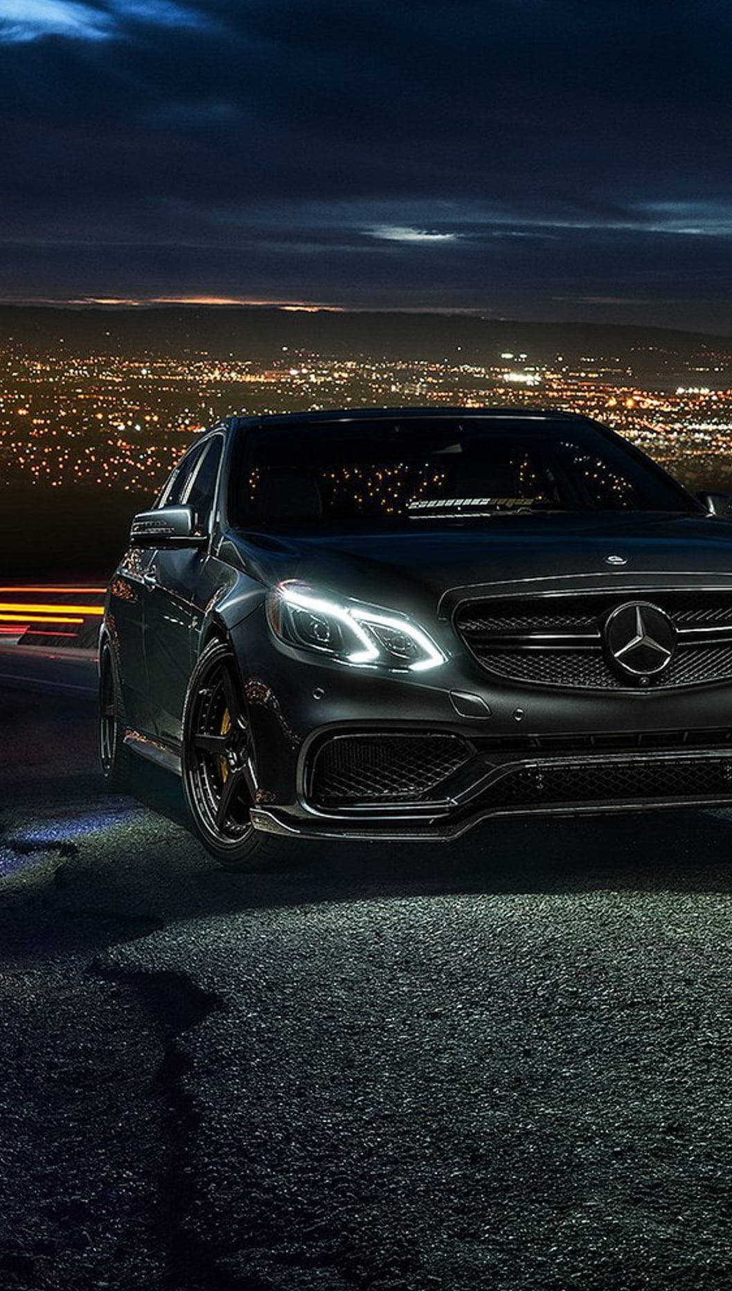 Mercedes iPhone X City Lights Wallpaper