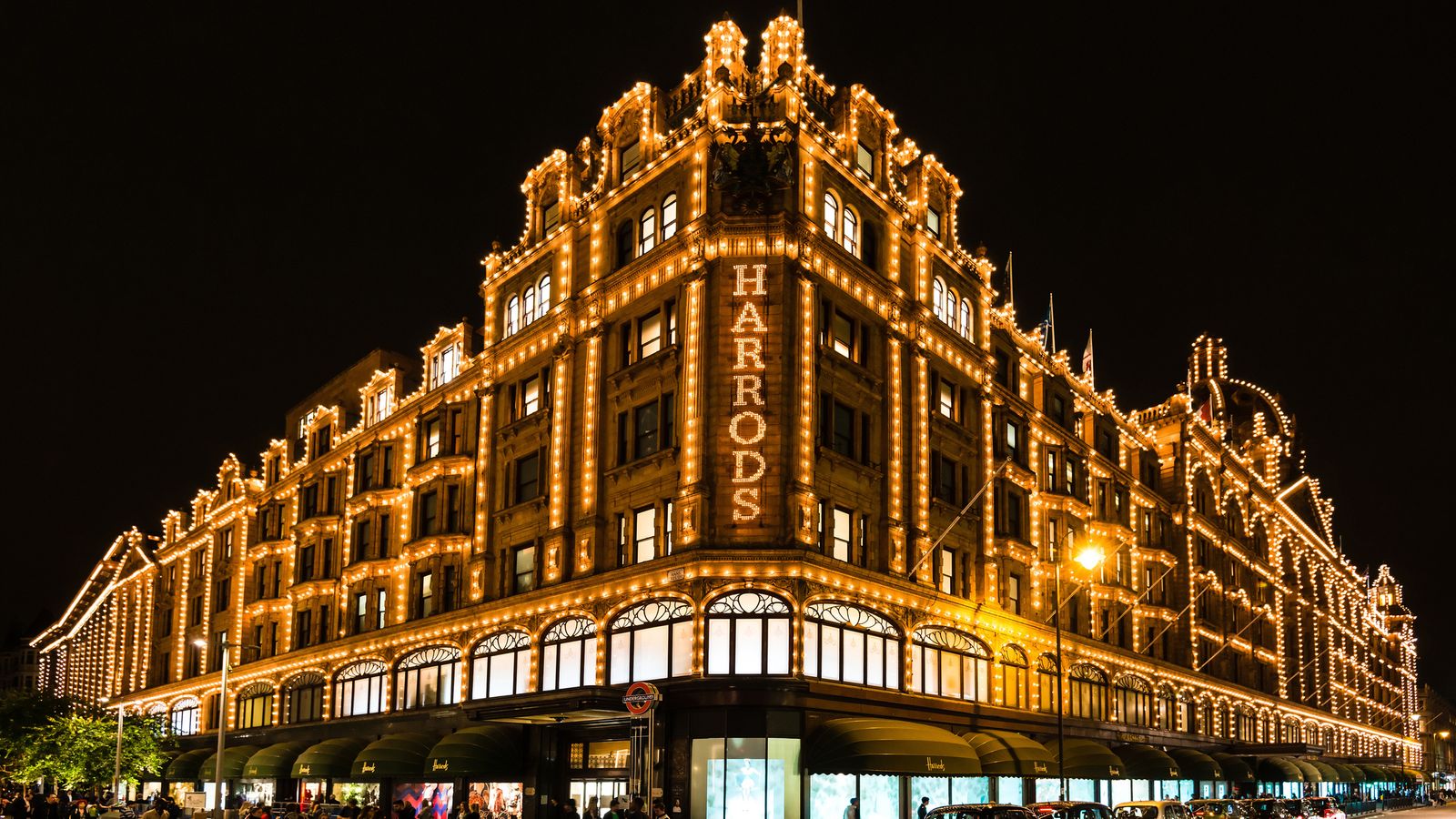 Coronavirus Topshop Owner And Harrods Cut Jobs On Grim Day