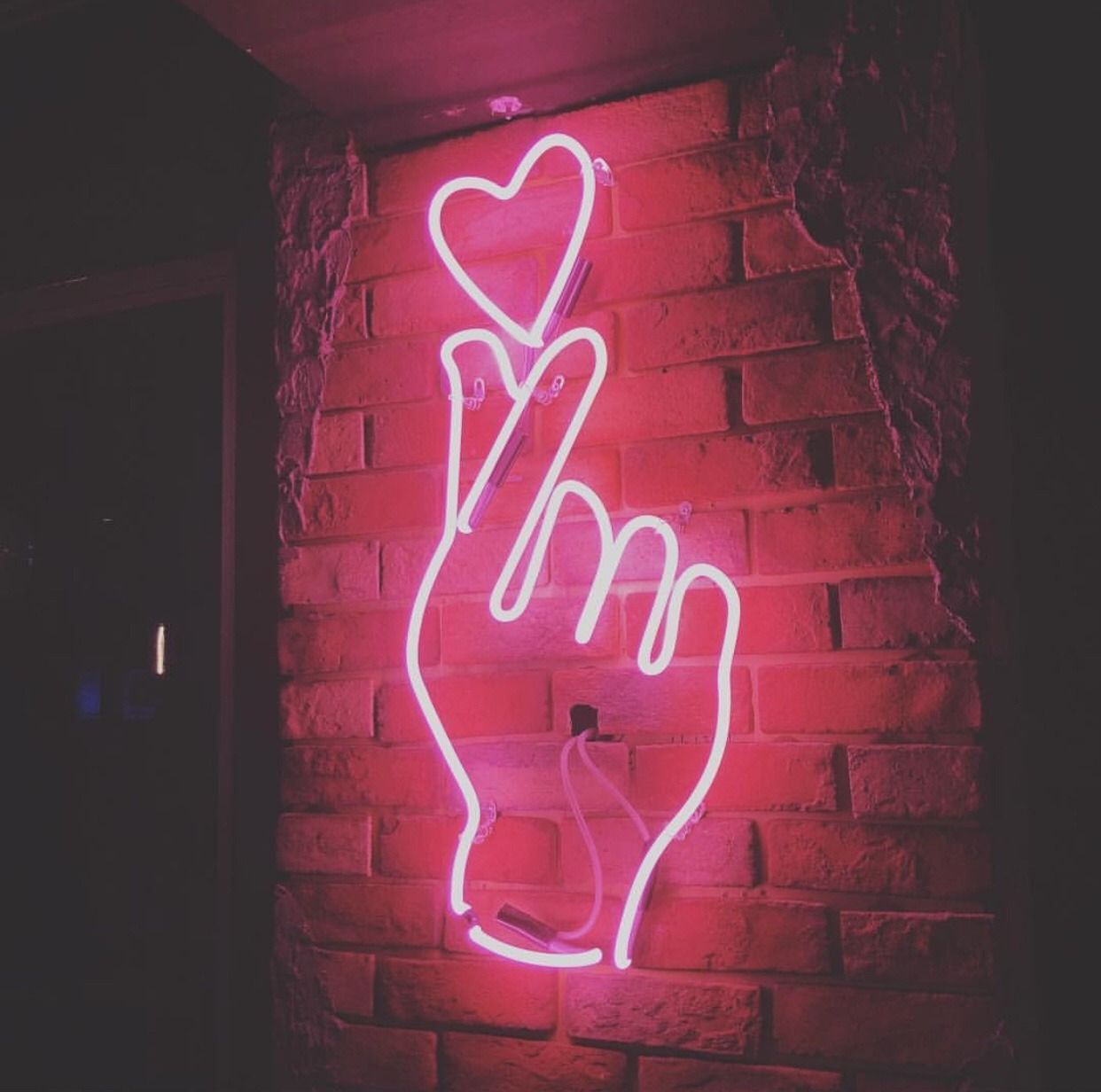 Featured image of post Baddie Aesthetic Wallpaper Red Neon : Connect with them on dribbble;