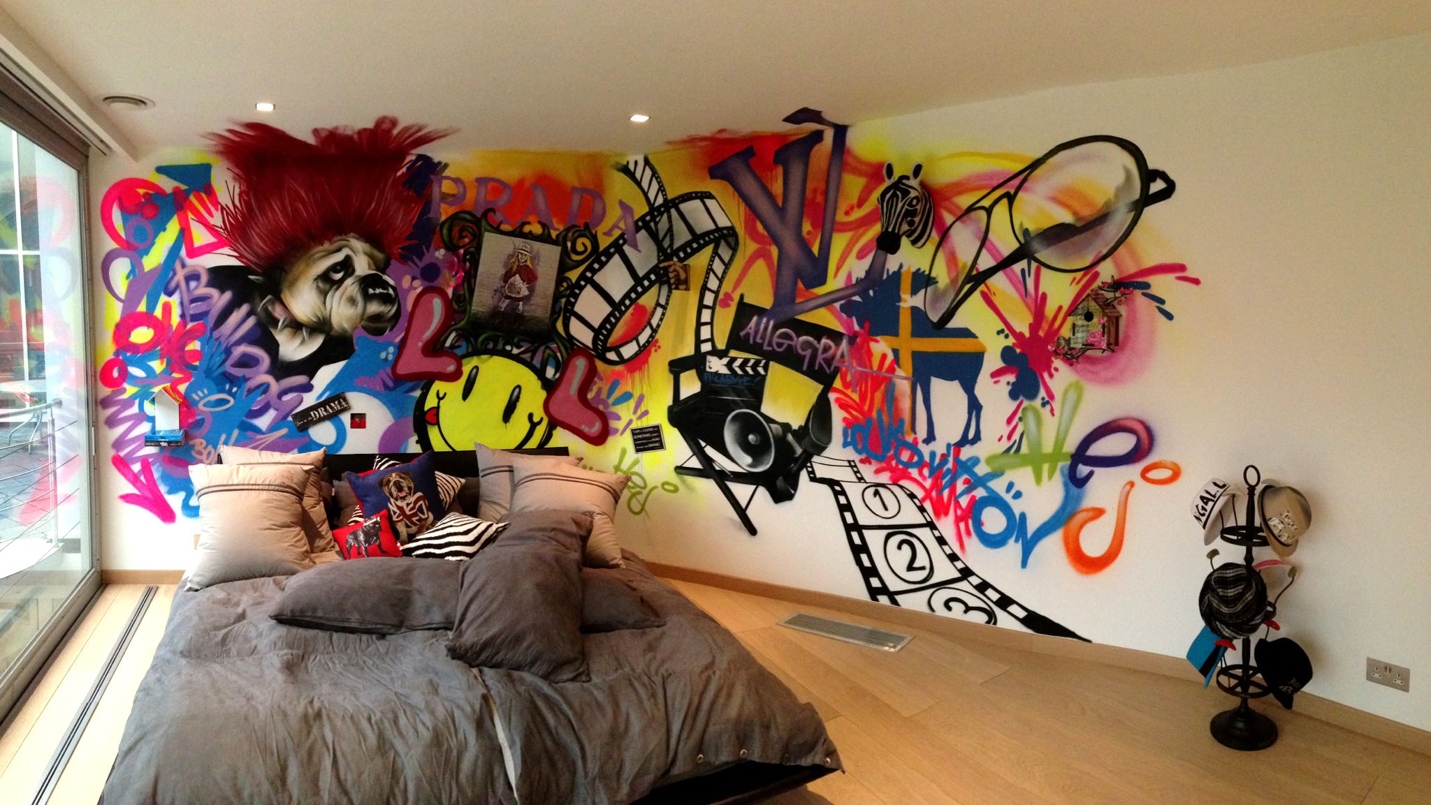Free download Graffiti Wallpaper For Bedrooms HD