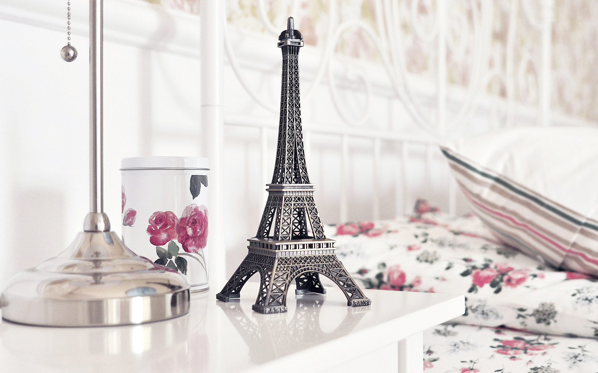 Charming Still Life Wallpaper