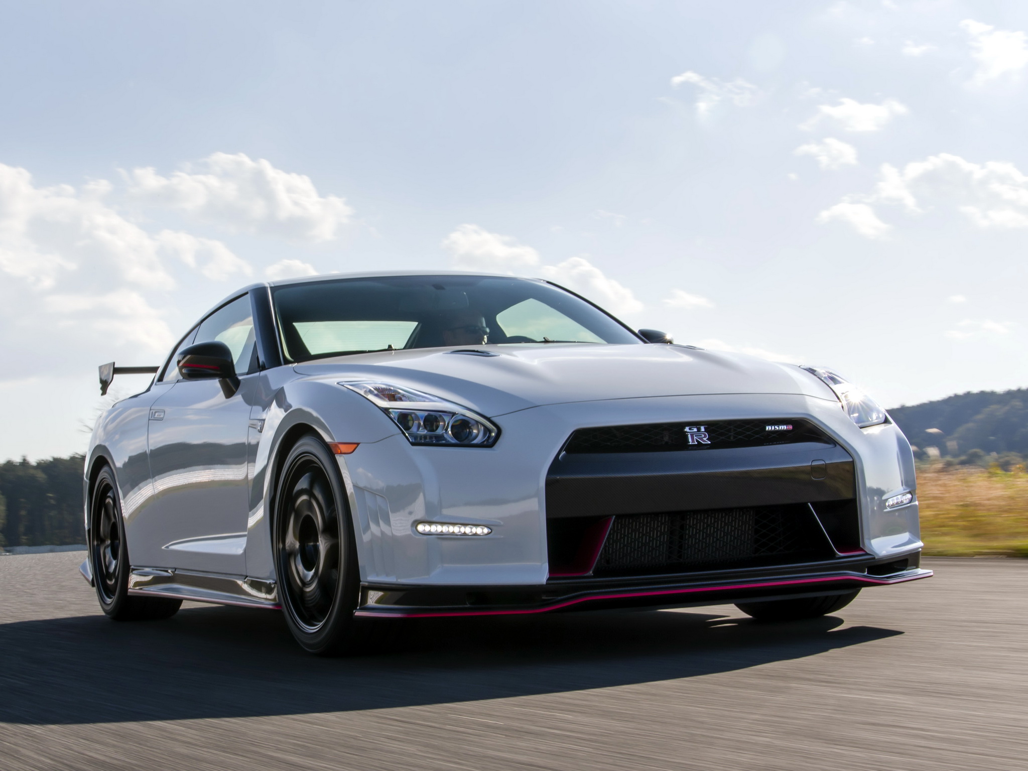 Nissan Gt R Nismo Wallpaper Full HD Pictures