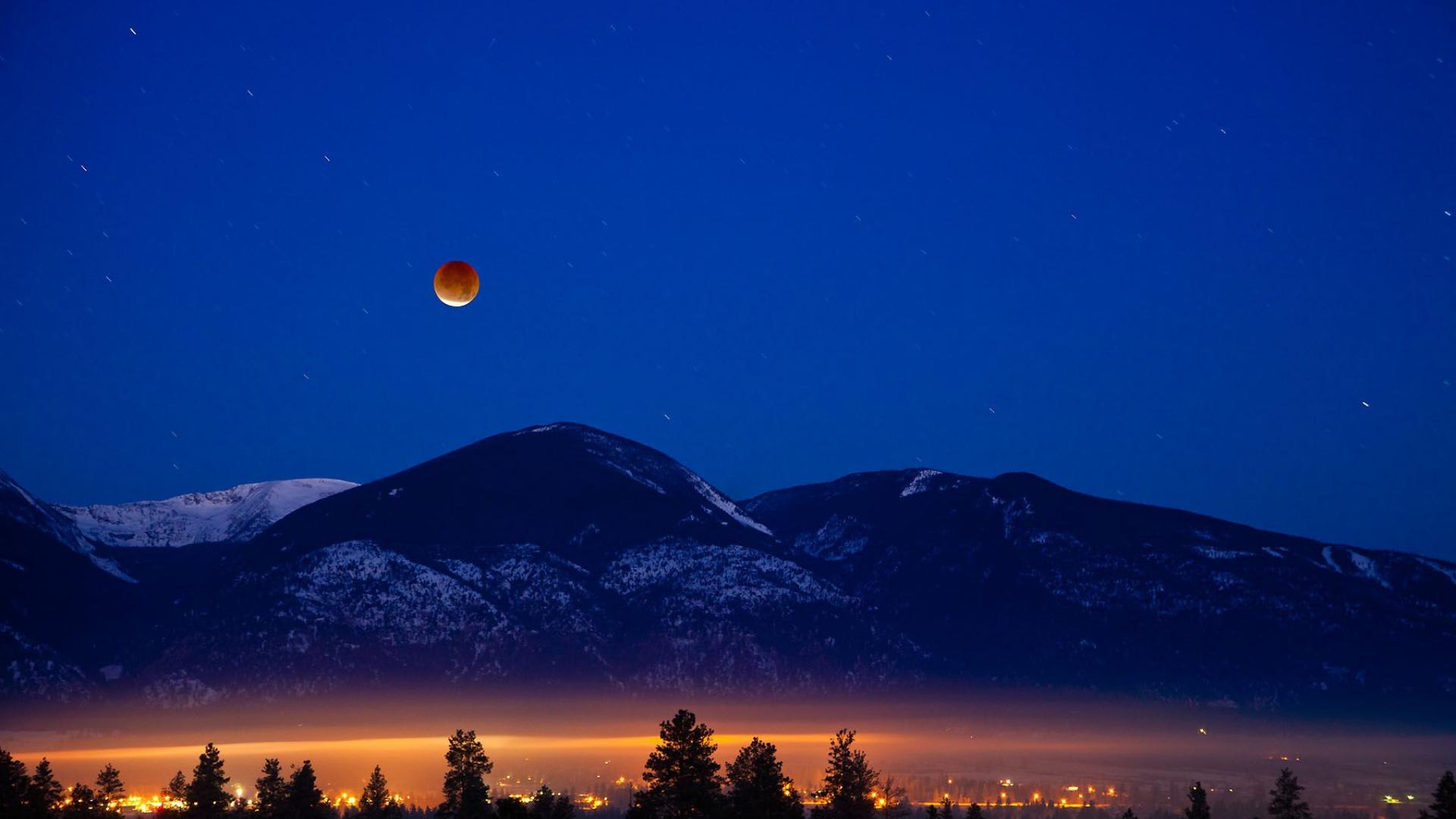 Lunar Eclipse Wallpaper