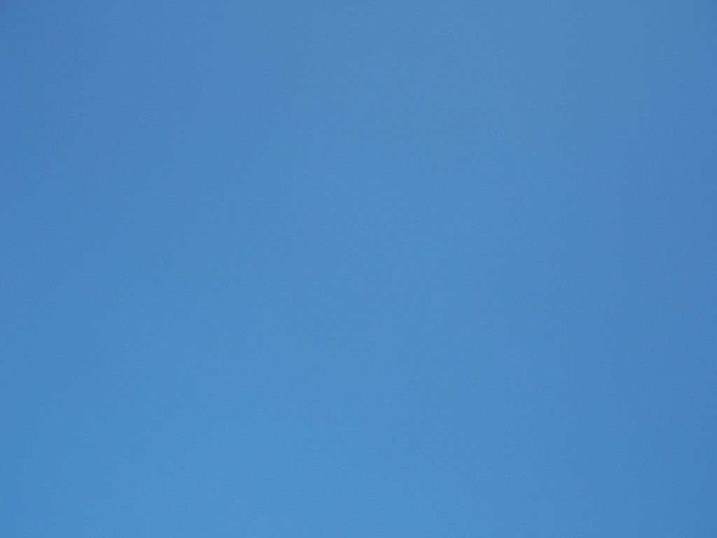 Perfectly Clear Blue Sky Wallpaper Me