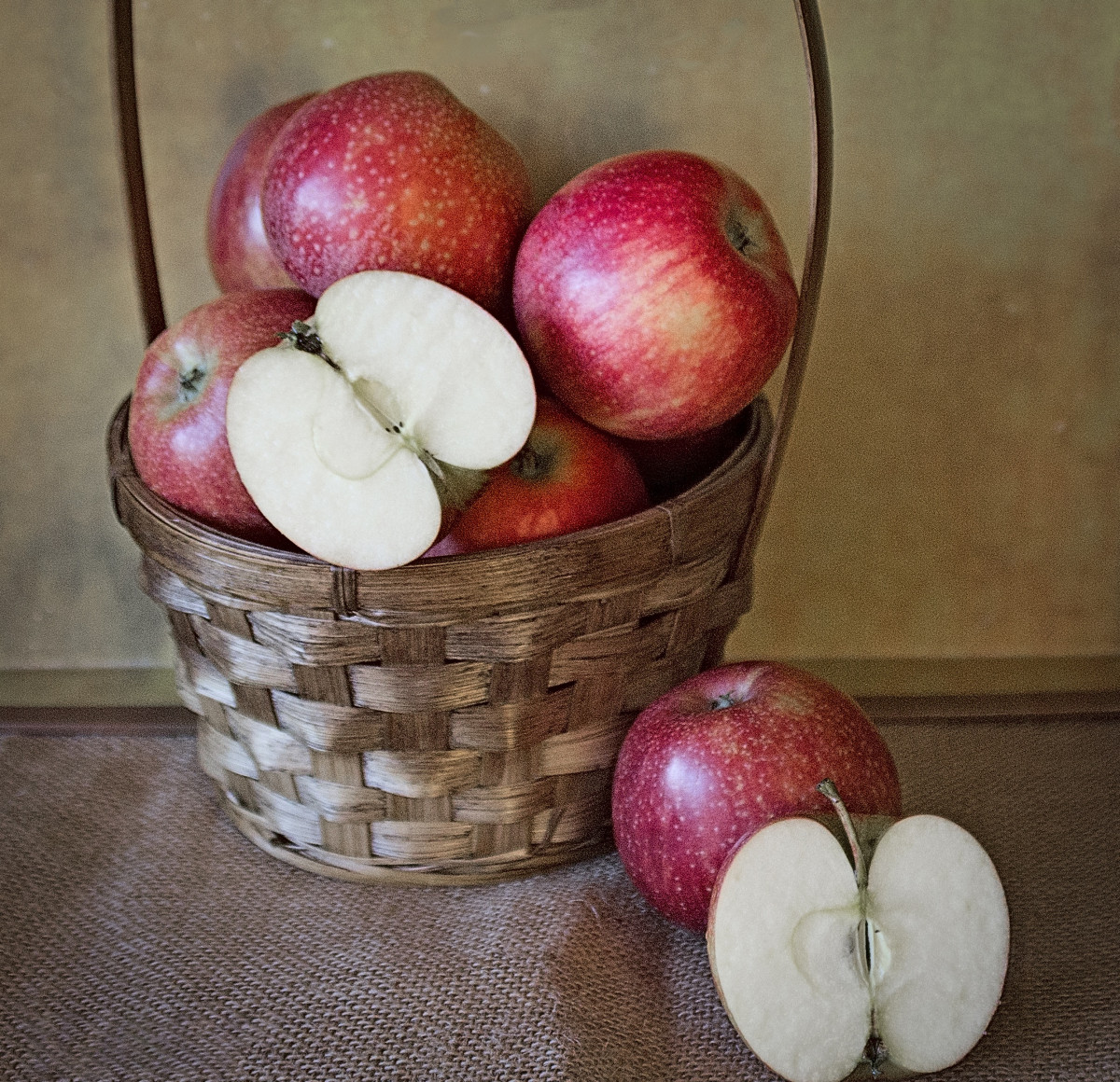 Apples Still Life Fruit Healthy Season Red Apple Antioxidants Wallpaper