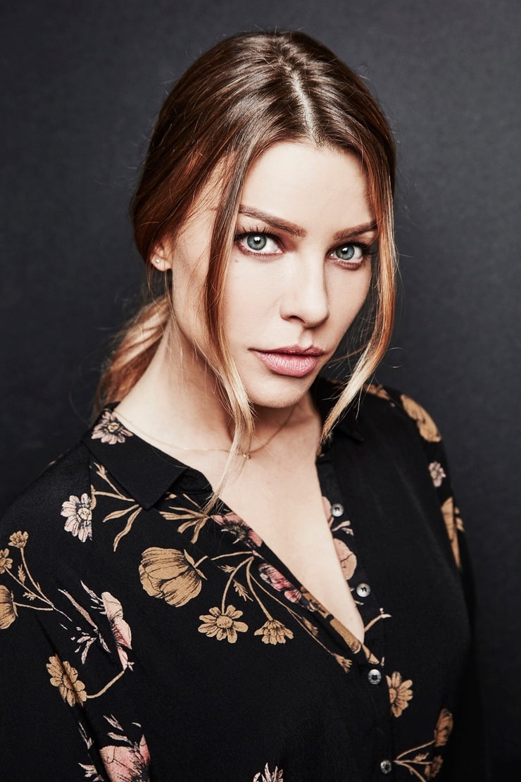 Lauren German Photoshoots Wallpaper