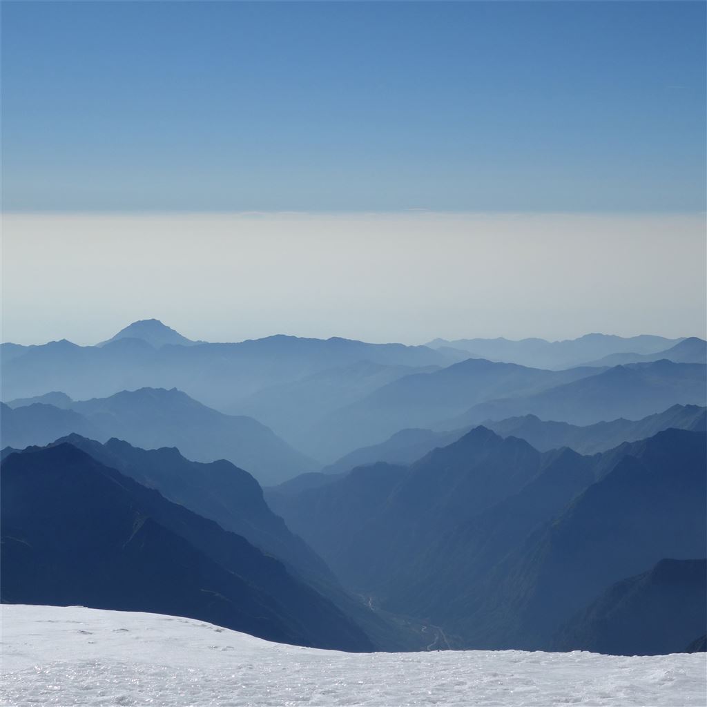 Alps Mountains Clear Sky 5k iPad Wallpaper