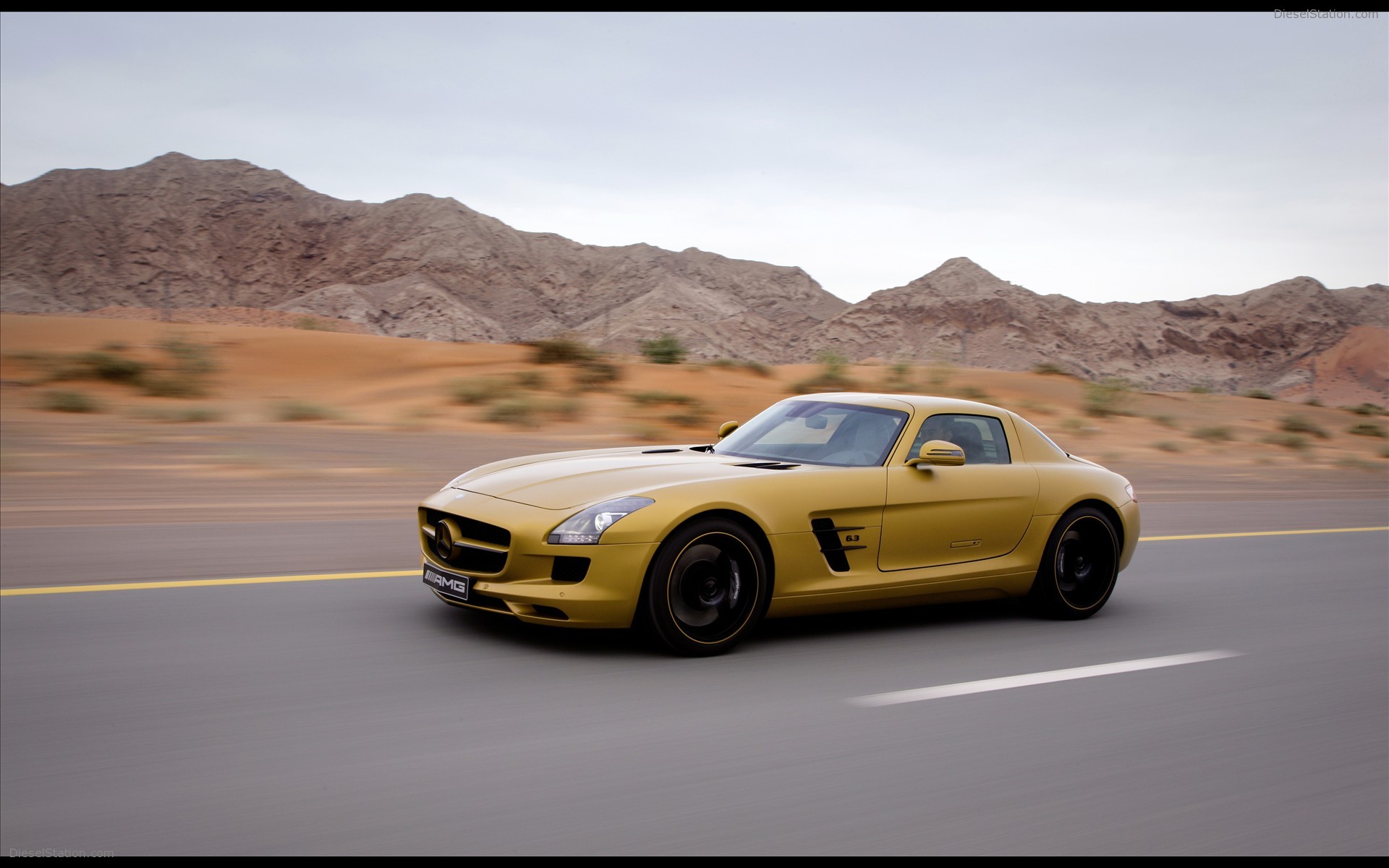 Mercedes Benz Sls Amg Desert Gold Widescreen Exotic