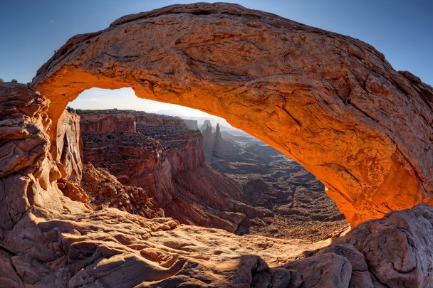 Mesa Arch Lights Up In The Morning Sun Location Island