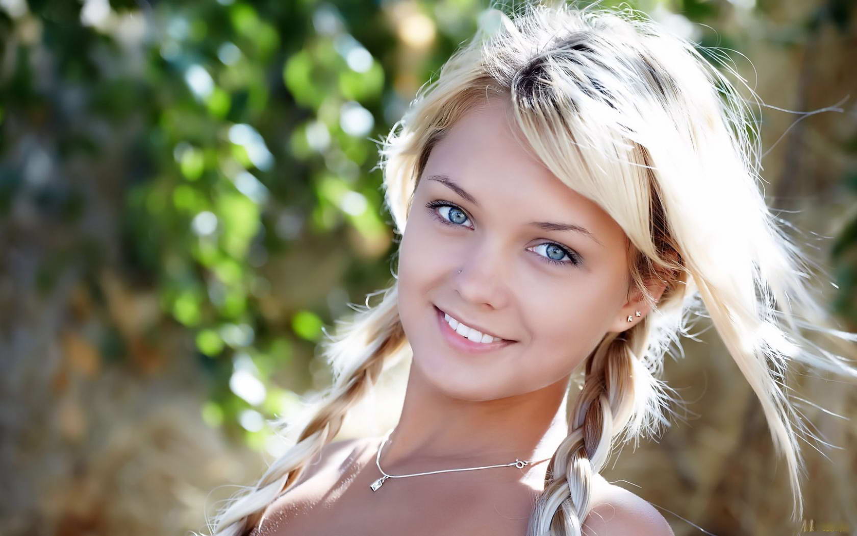 Beautiful Girls Wallpaper