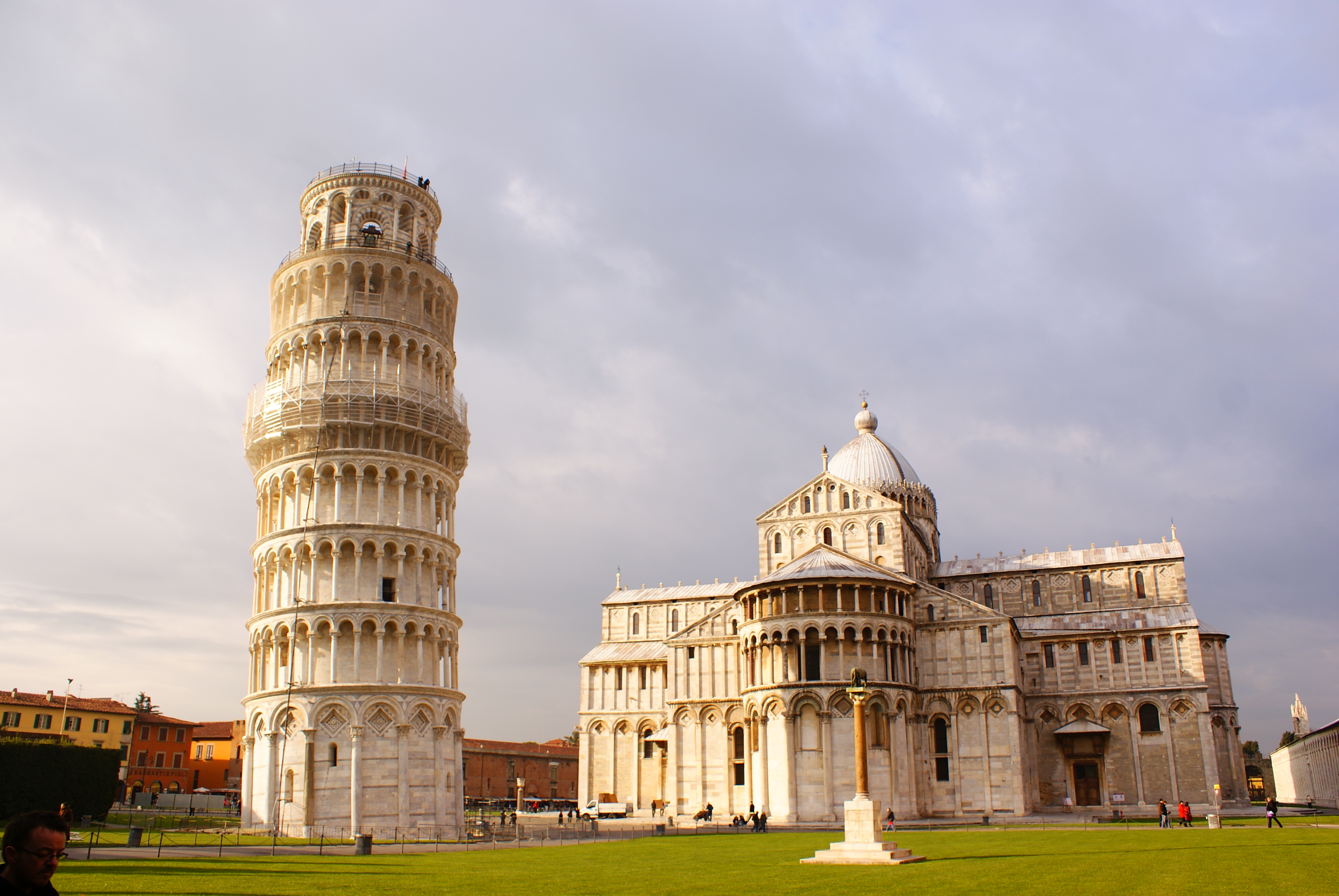 Leaning Tower Of Pisa Wallpaper X