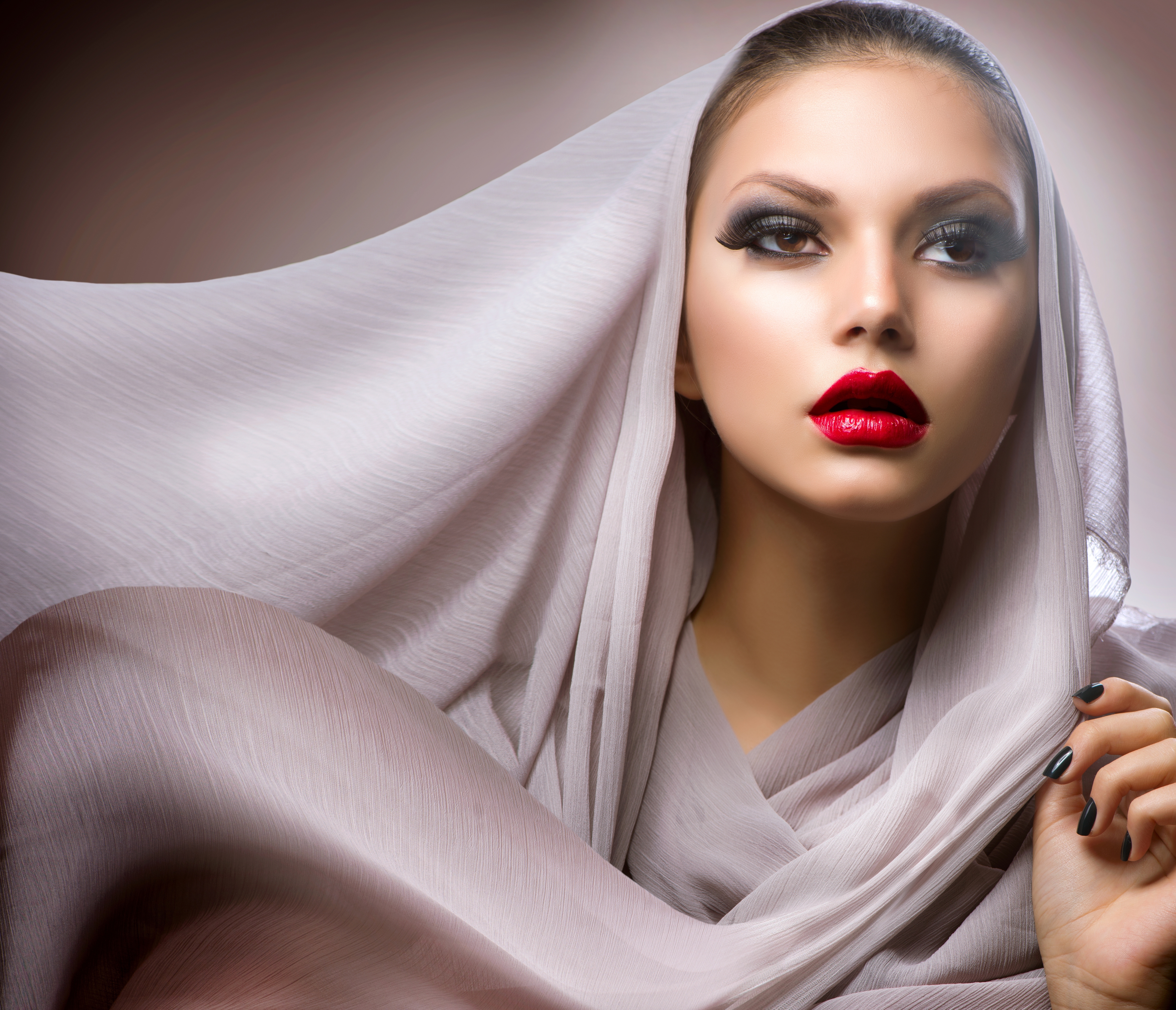 Beautiful Women Wallpaper