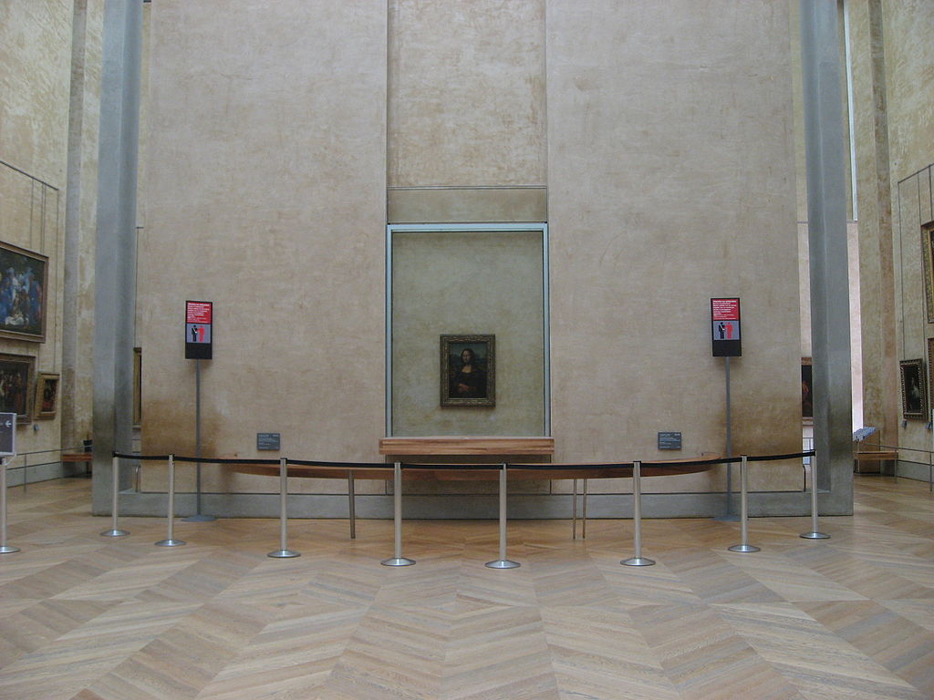 File Mona Lisa Installation In Louvre Empty Room Jpg Wikimedia