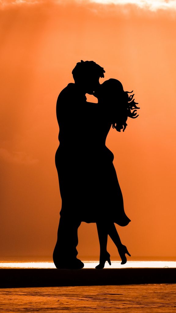 Couple Kiss Love Wallpaper Background iPhone