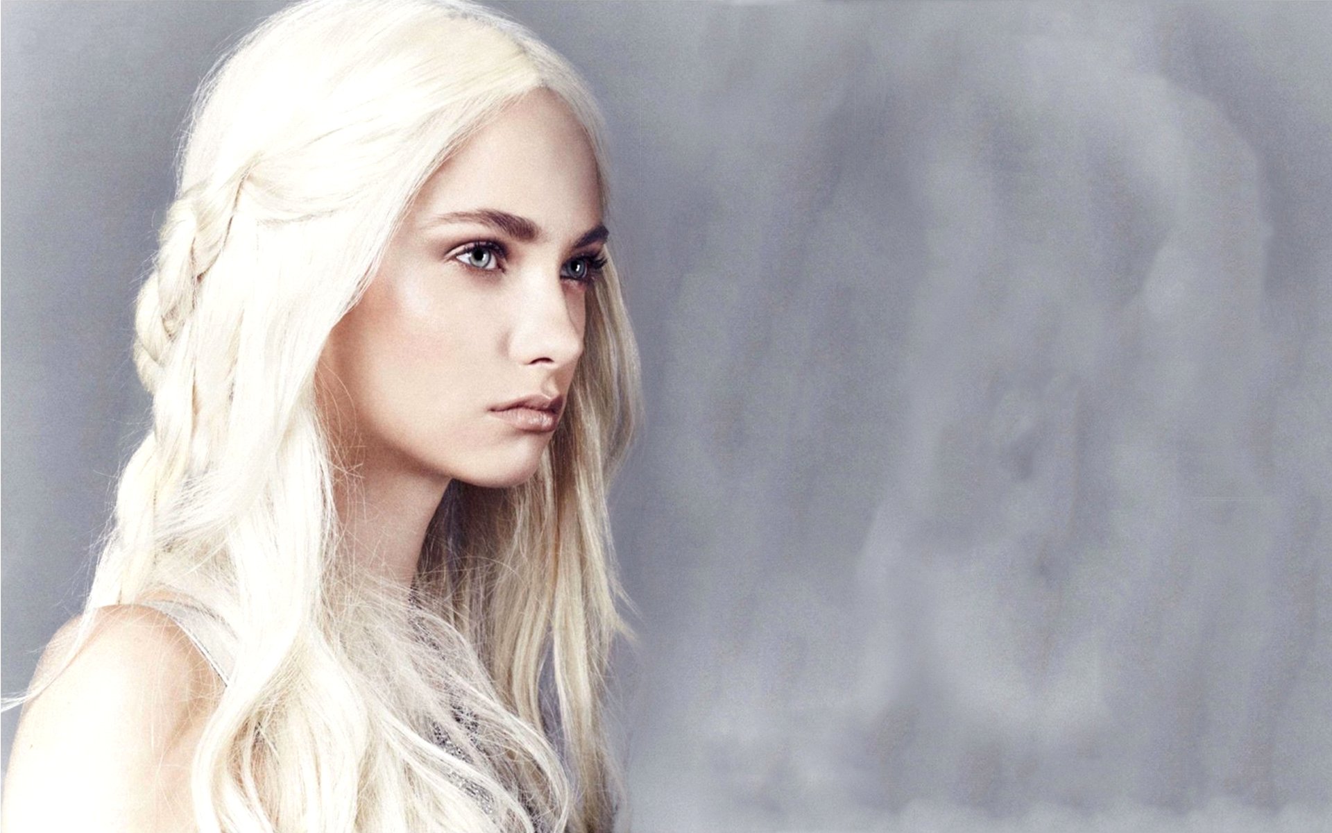 Daenerys Targaryen Cosplay wallpaper