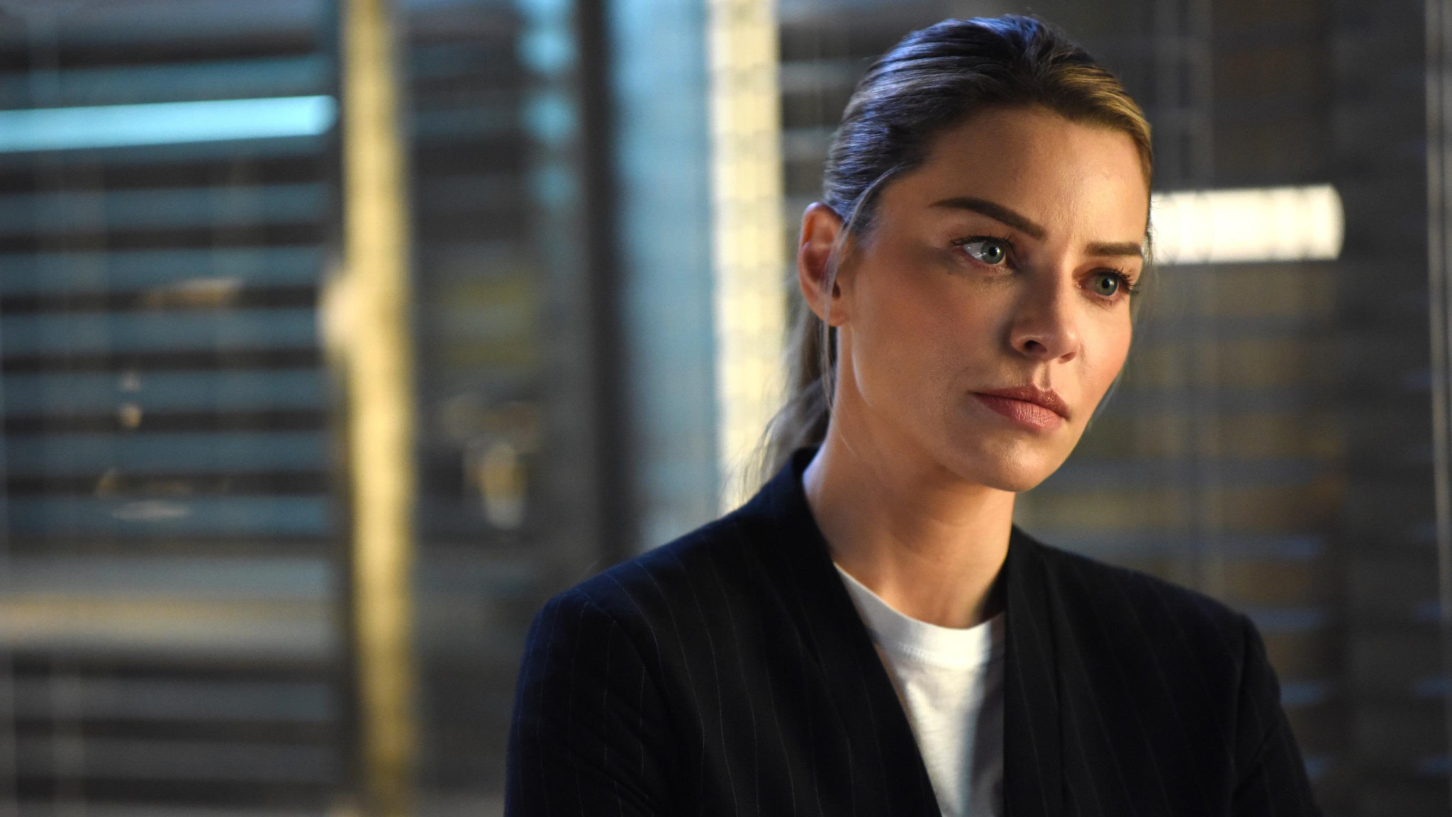 Lauren German Wallpaper White Collar Worker Lip Black Hair Photography