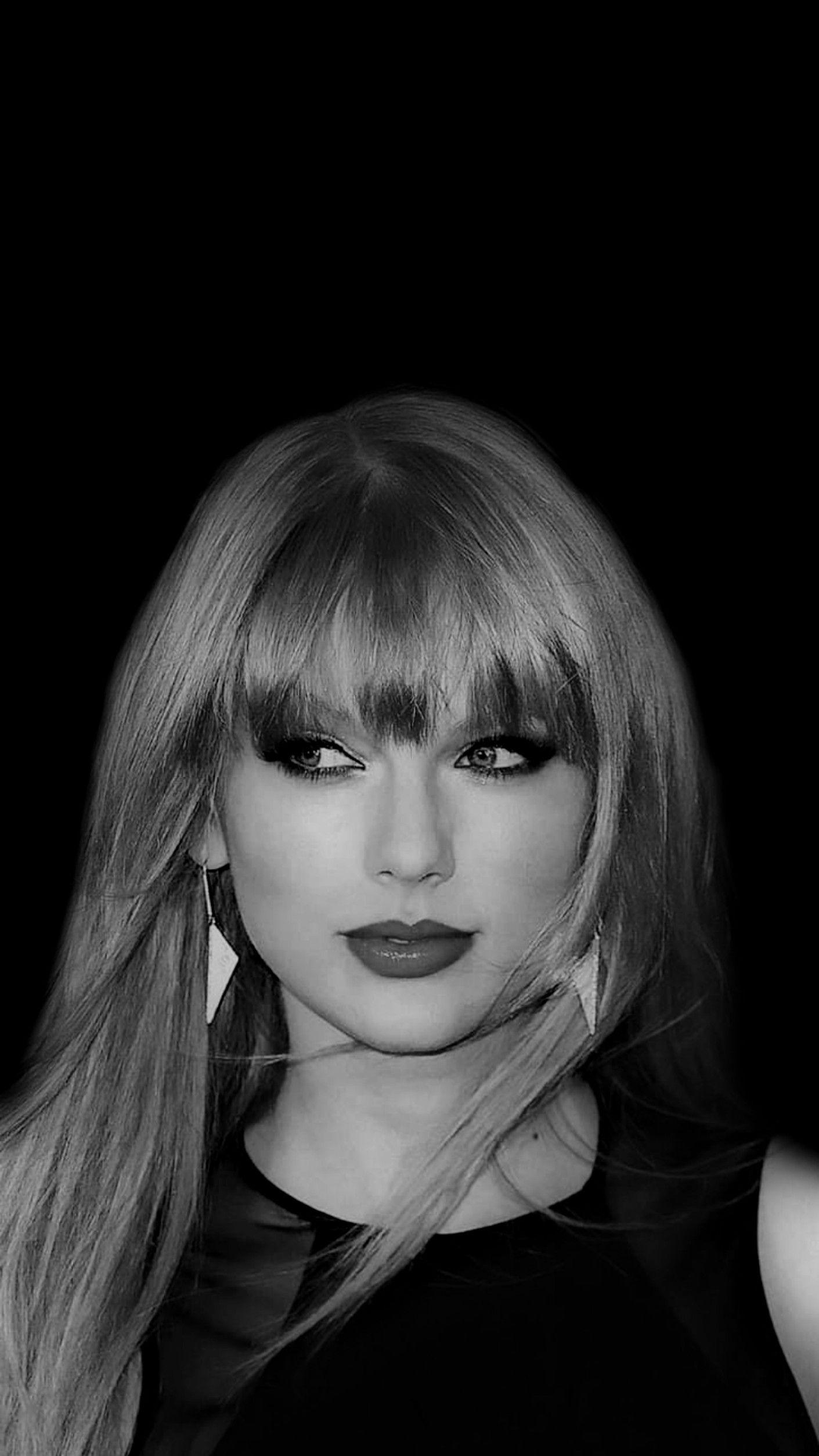 Taylor Swift Dark Wallpaper