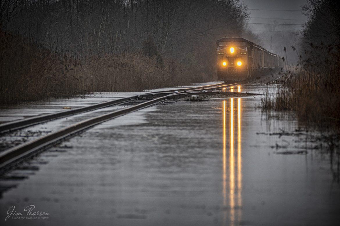 A Rainy Day Csx Grain Train Northbound Out Of Earlington